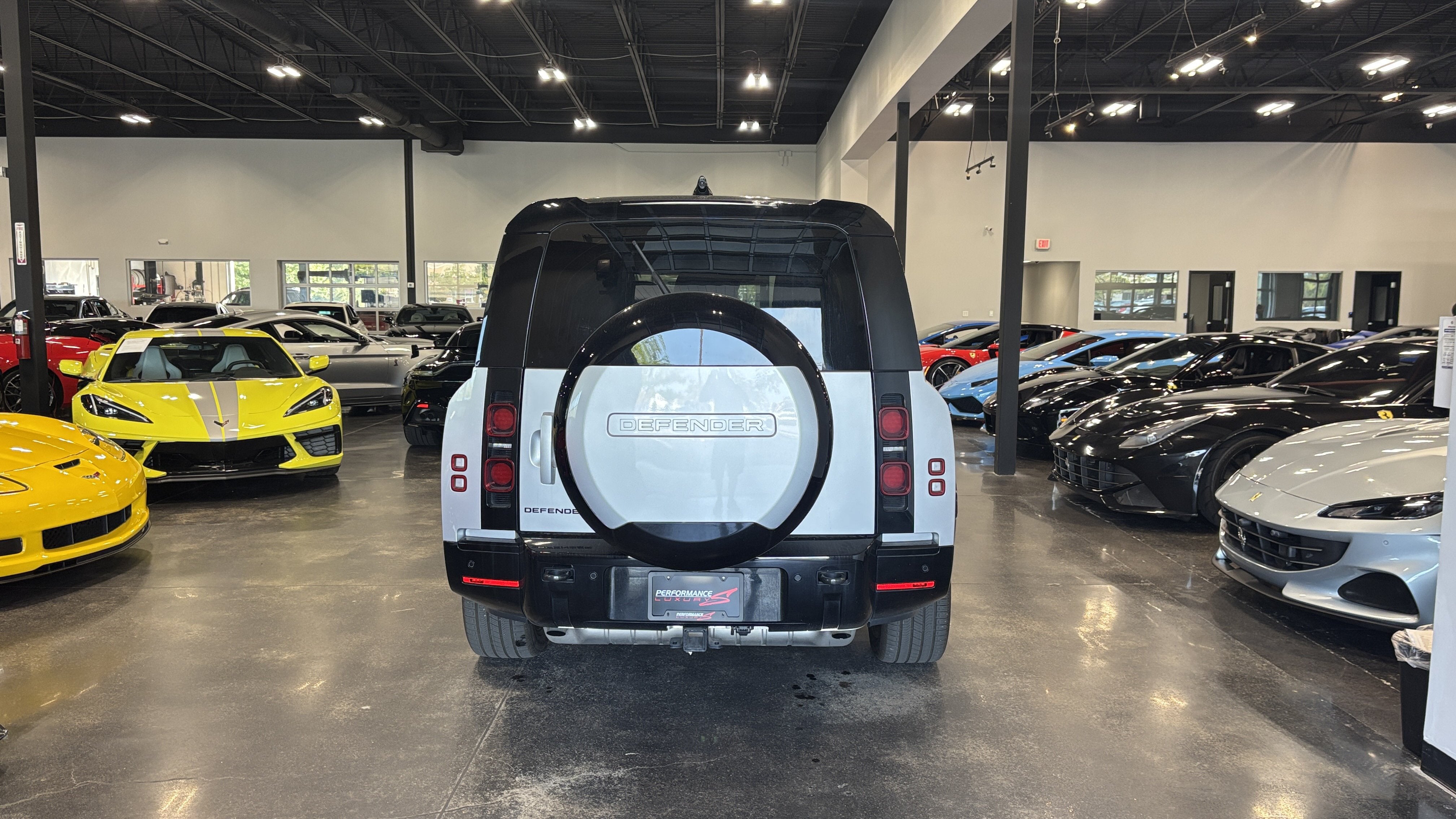 2024 Land Rover Defender X-Dynamic SE