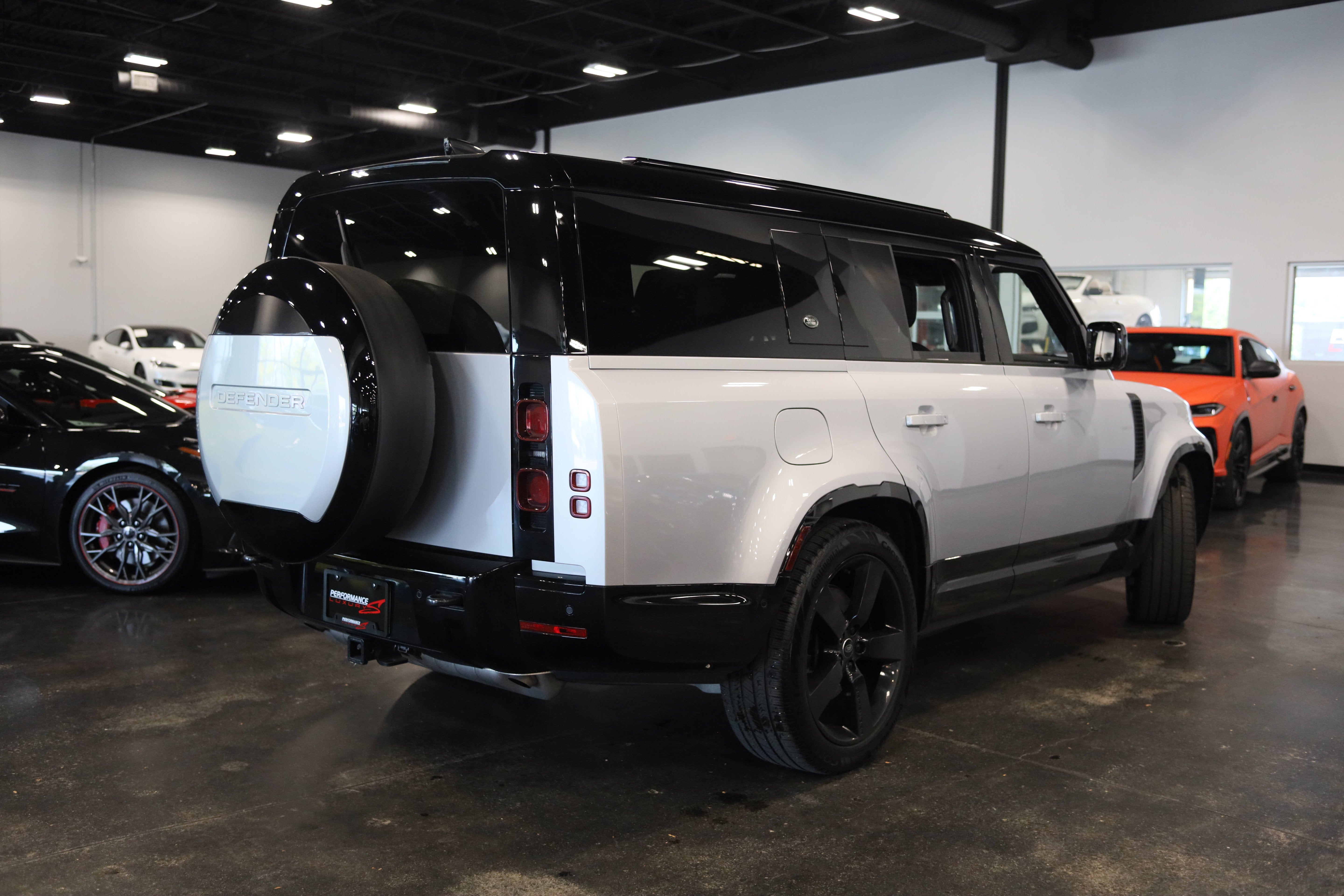 2024 Land Rover Defender X-Dynamic SE
