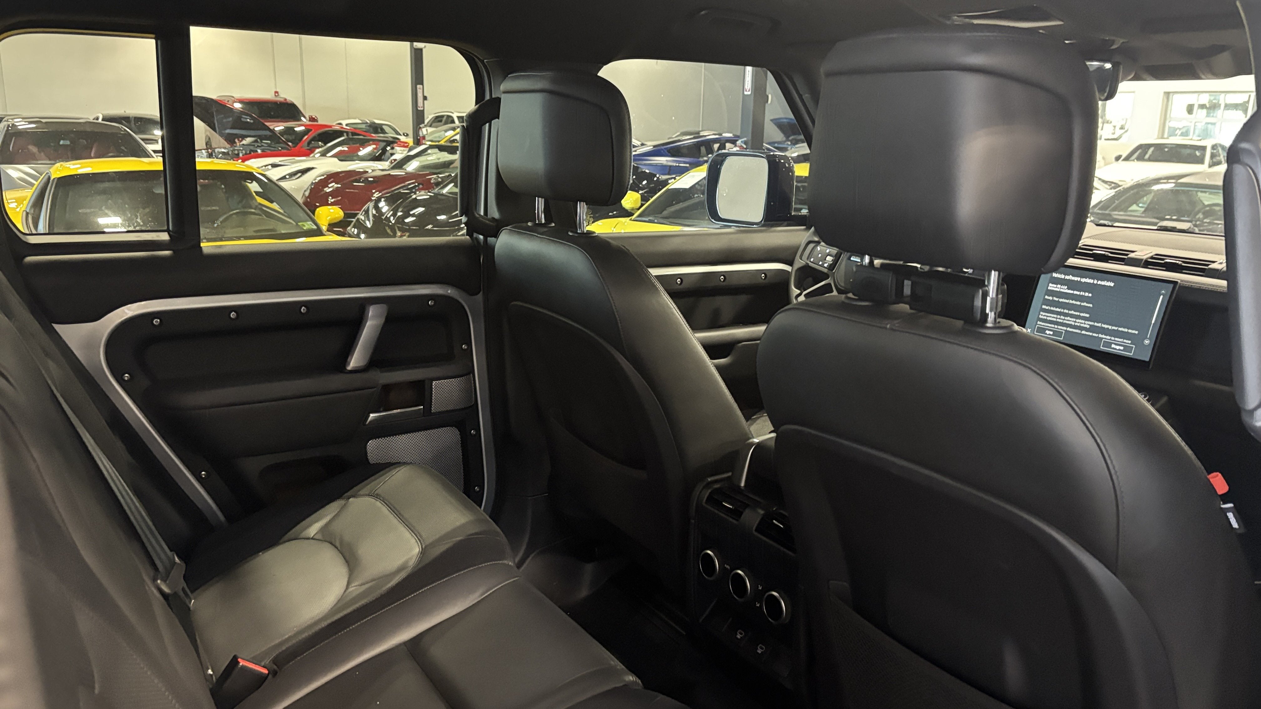 2024 Land Rover Defender X-Dynamic SE