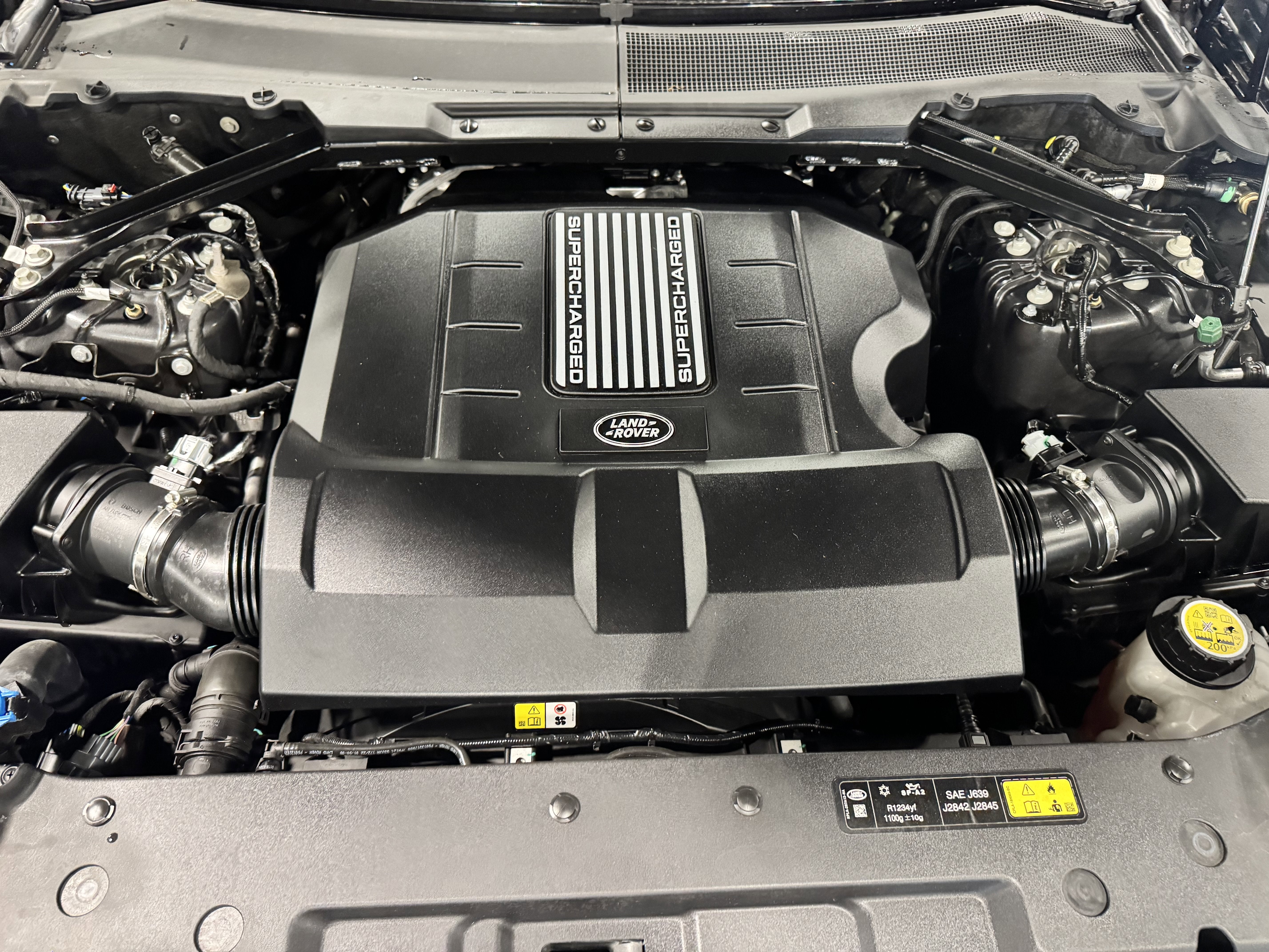 2023 Land Rover Defender Carpathian Edition