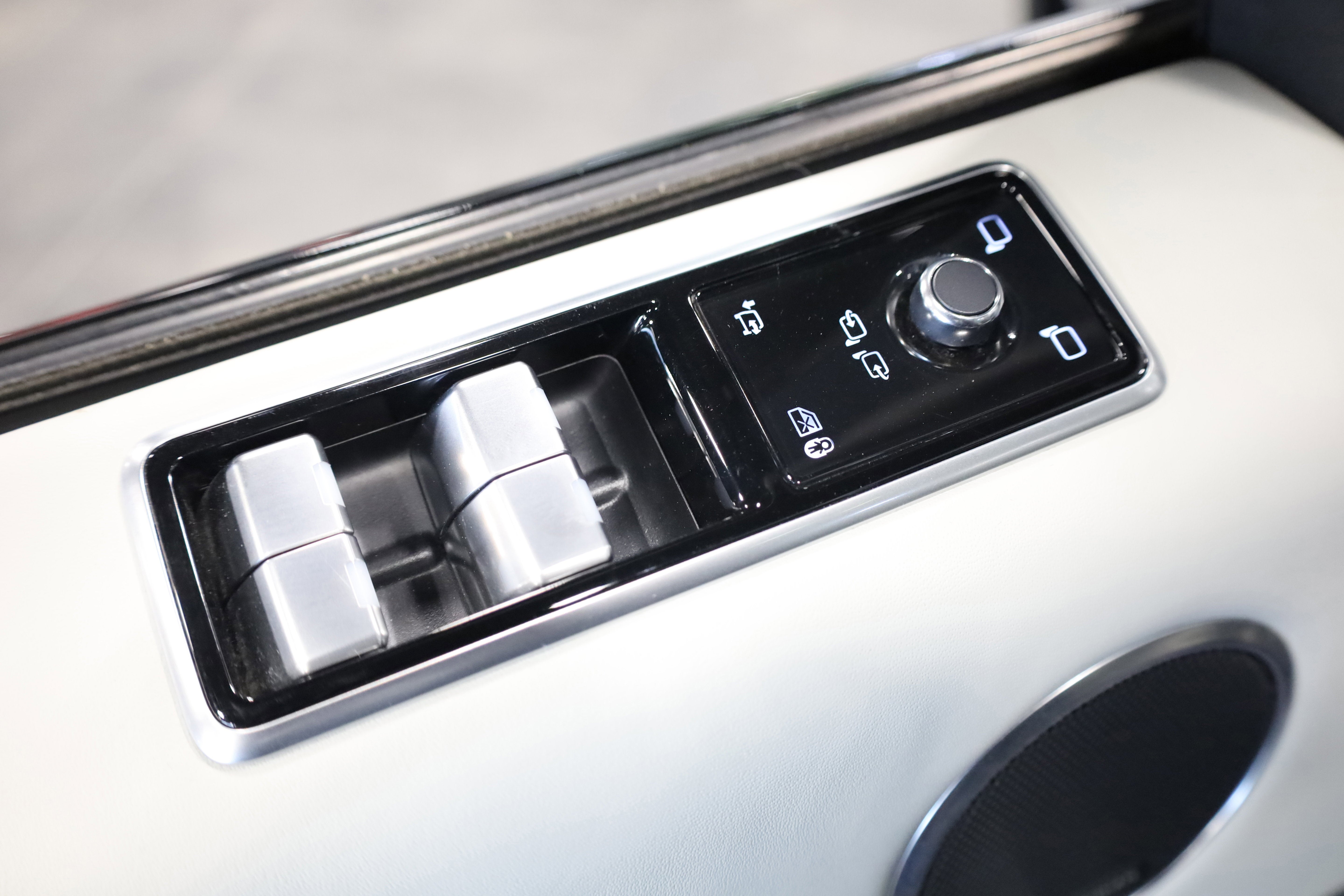 2022 Land Rover Range Rover Sport SVR Carbon Edition