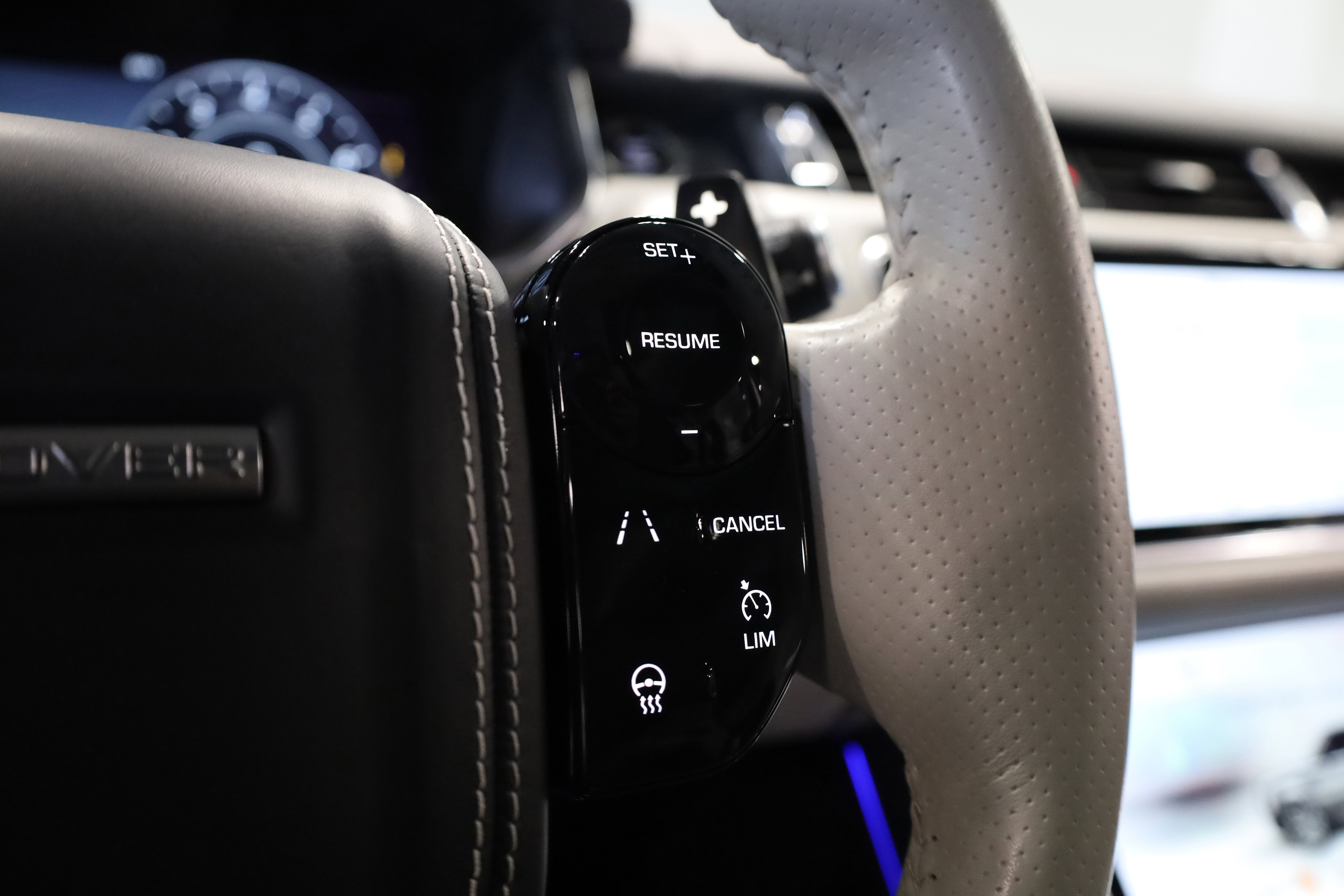 2022 Land Rover Range Rover Sport SVR Carbon Edition