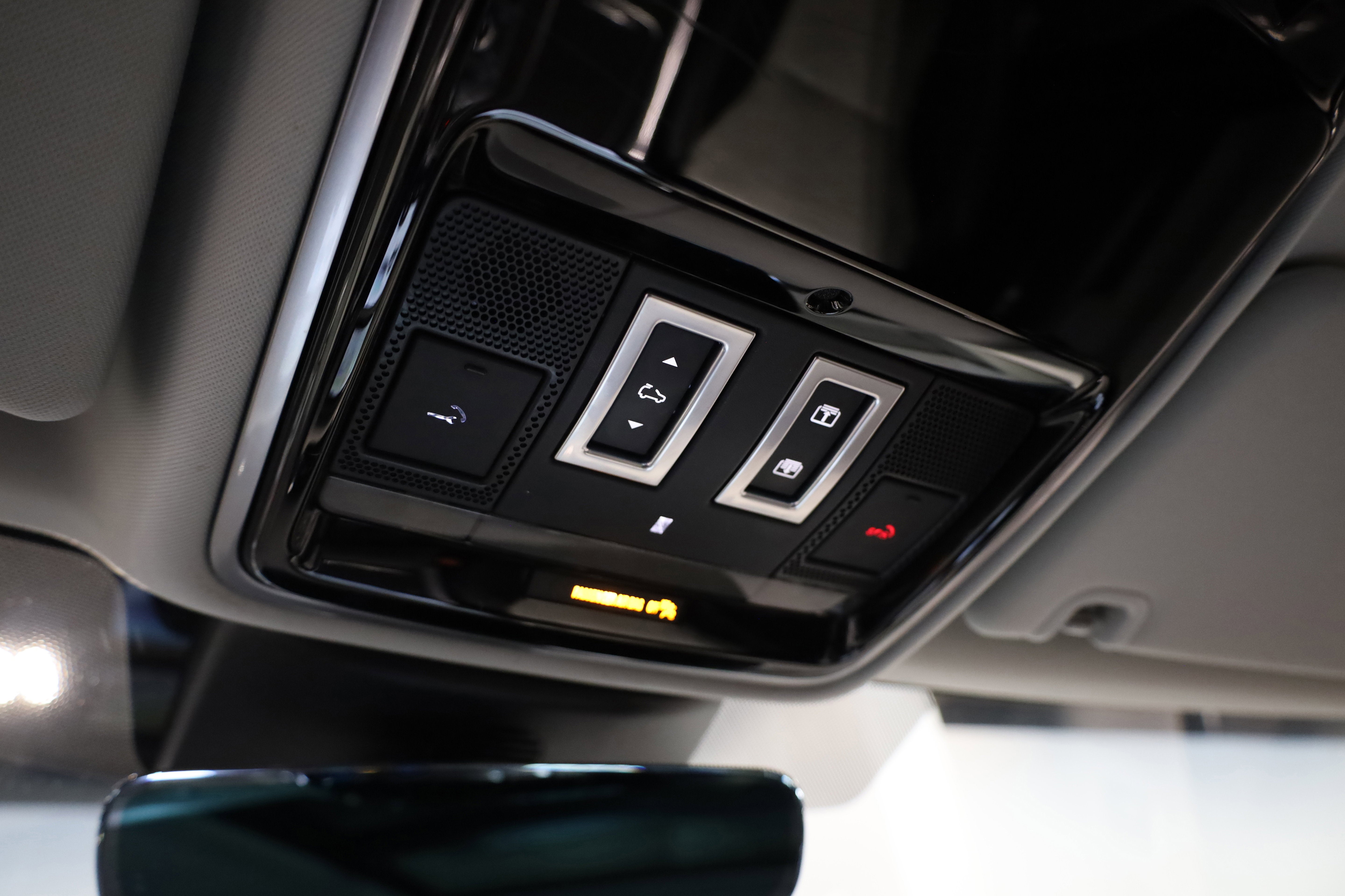 2022 Land Rover Range Rover Sport SVR Carbon Edition