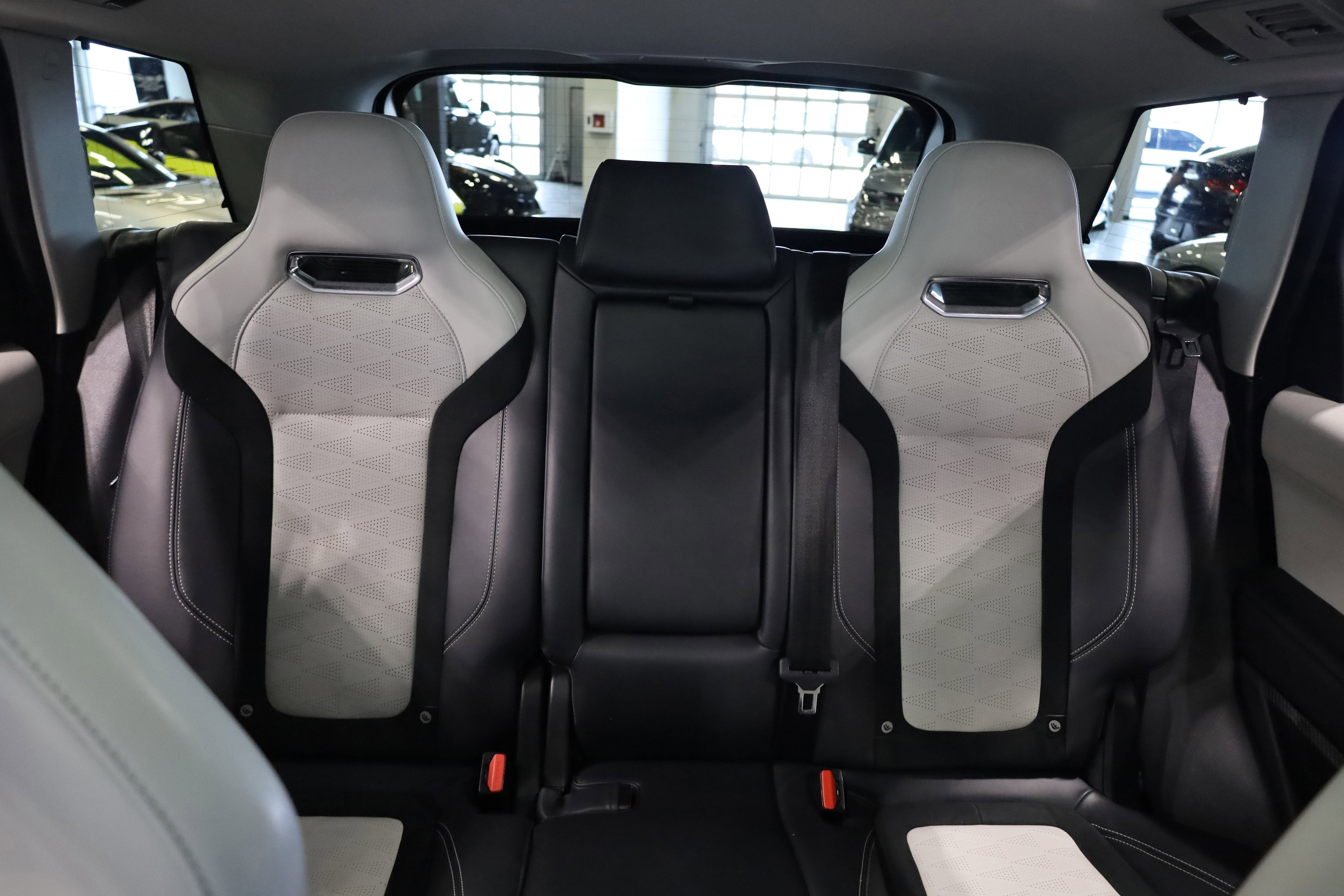 2022 Land Rover Range Rover Sport SVR Carbon Edition