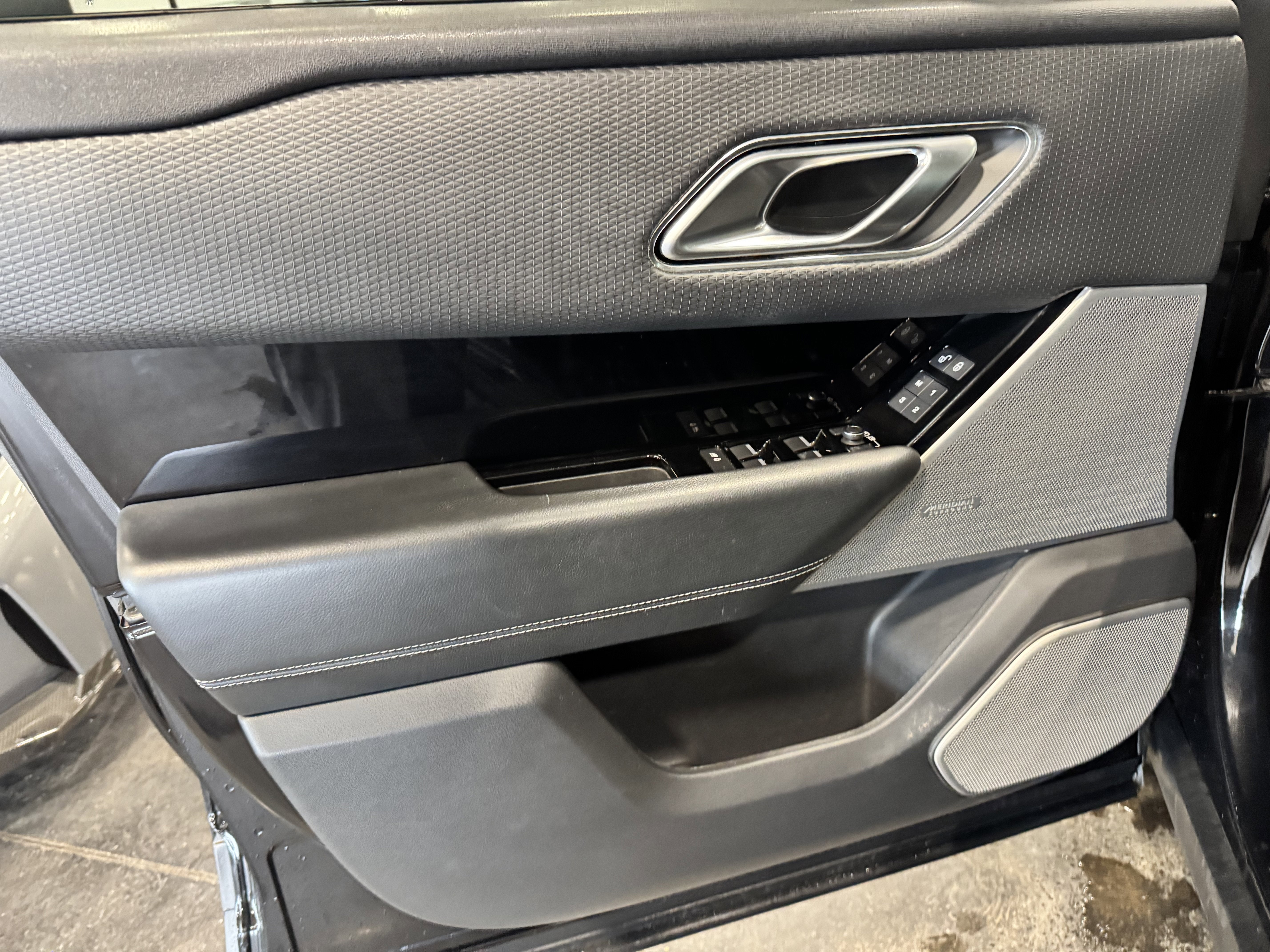 2019 Land Rover Range Rover Velar R-Dynamic SE