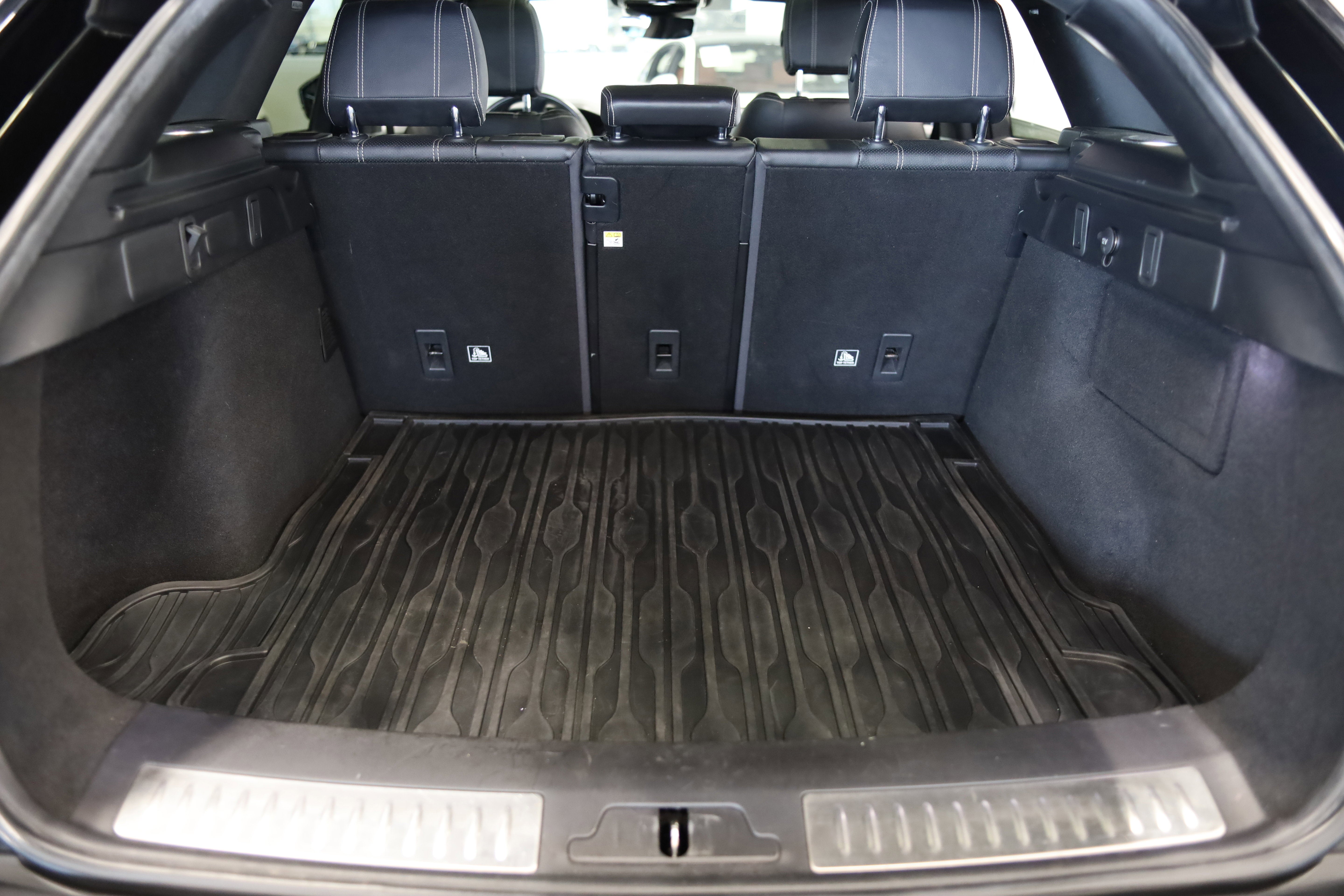 2019 Land Rover Range Rover Velar R-Dynamic SE