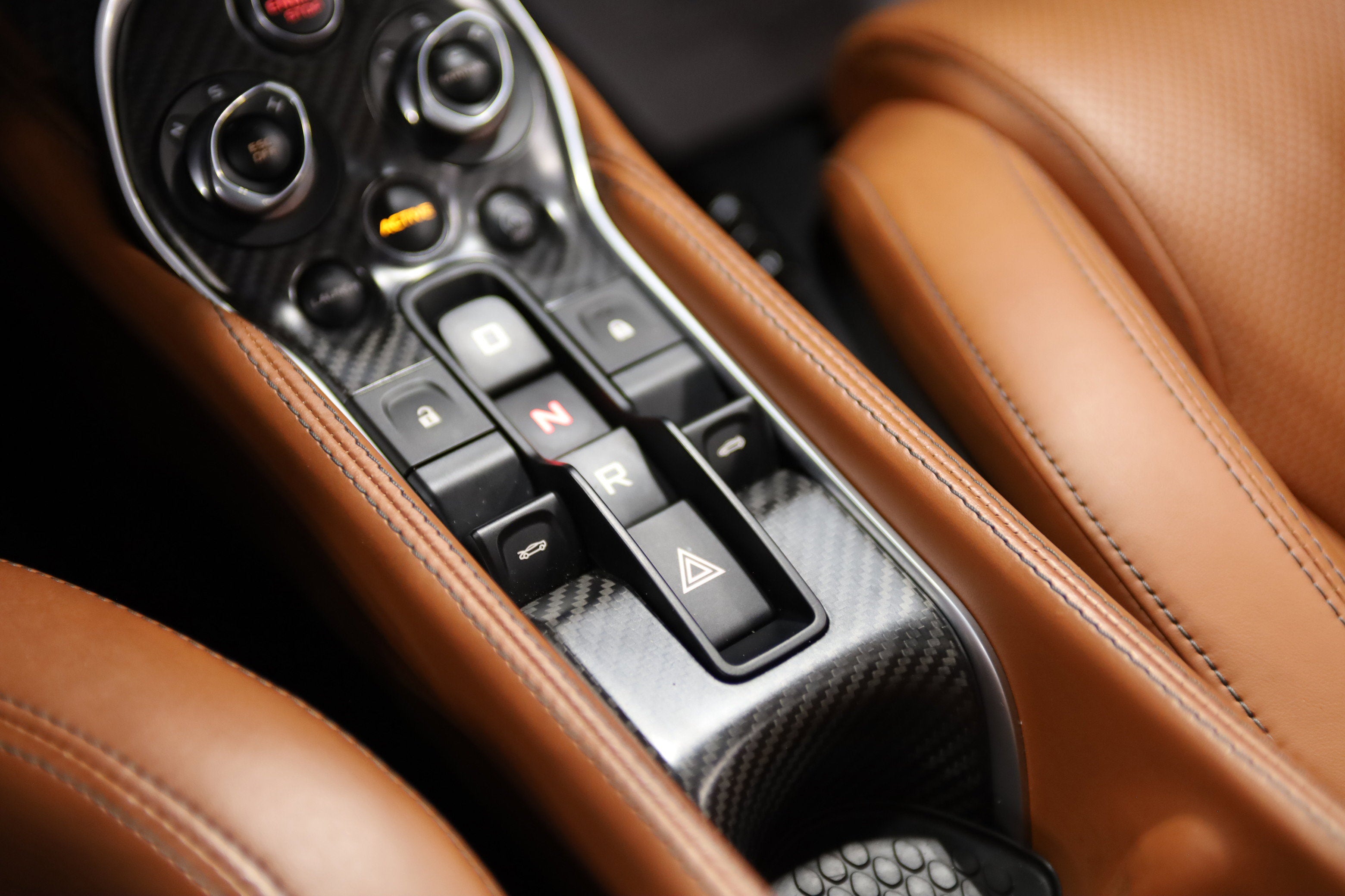 2017 McLaren 570GT Base