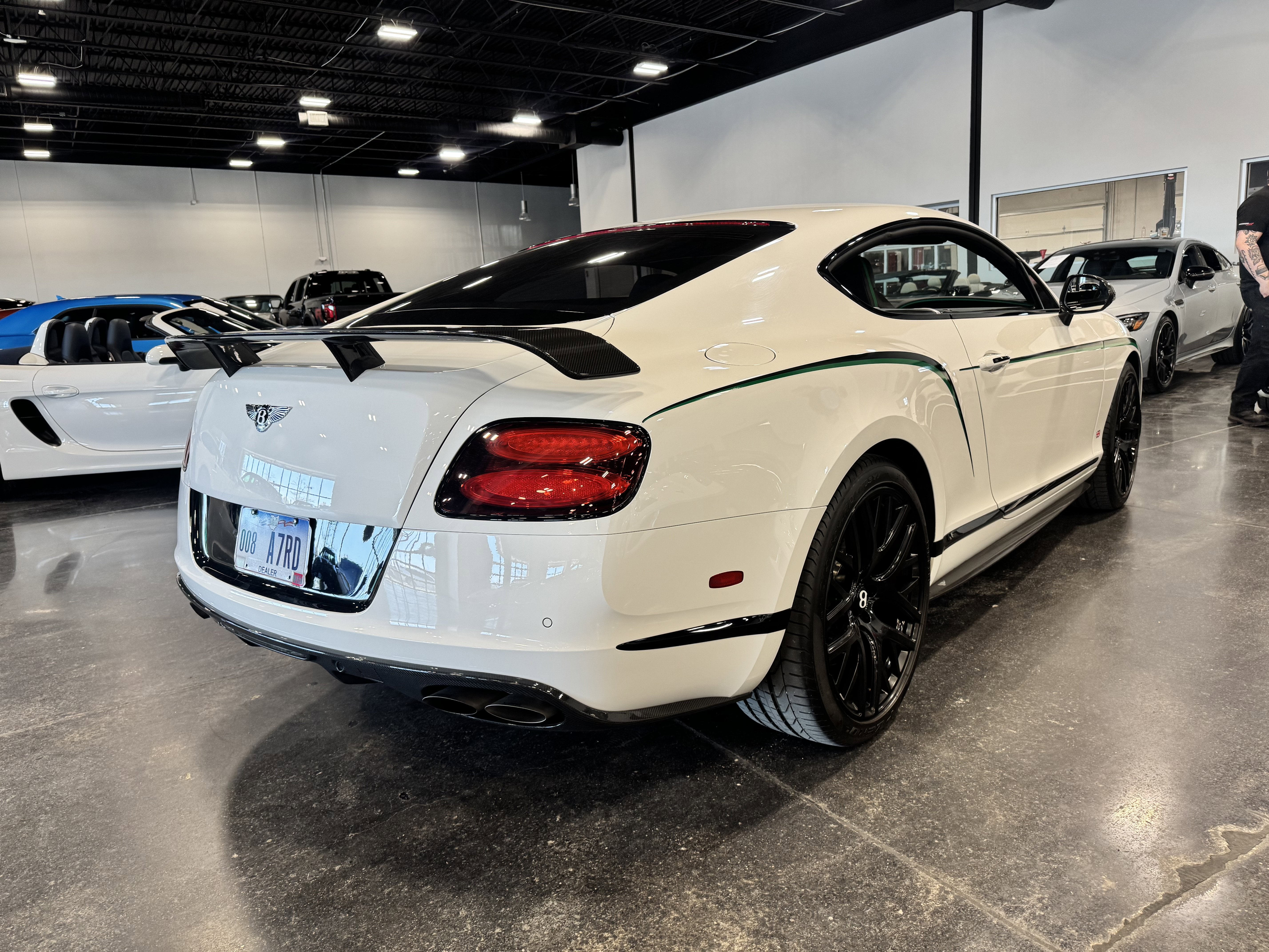 2015 Bentley Continental GT3-R Base