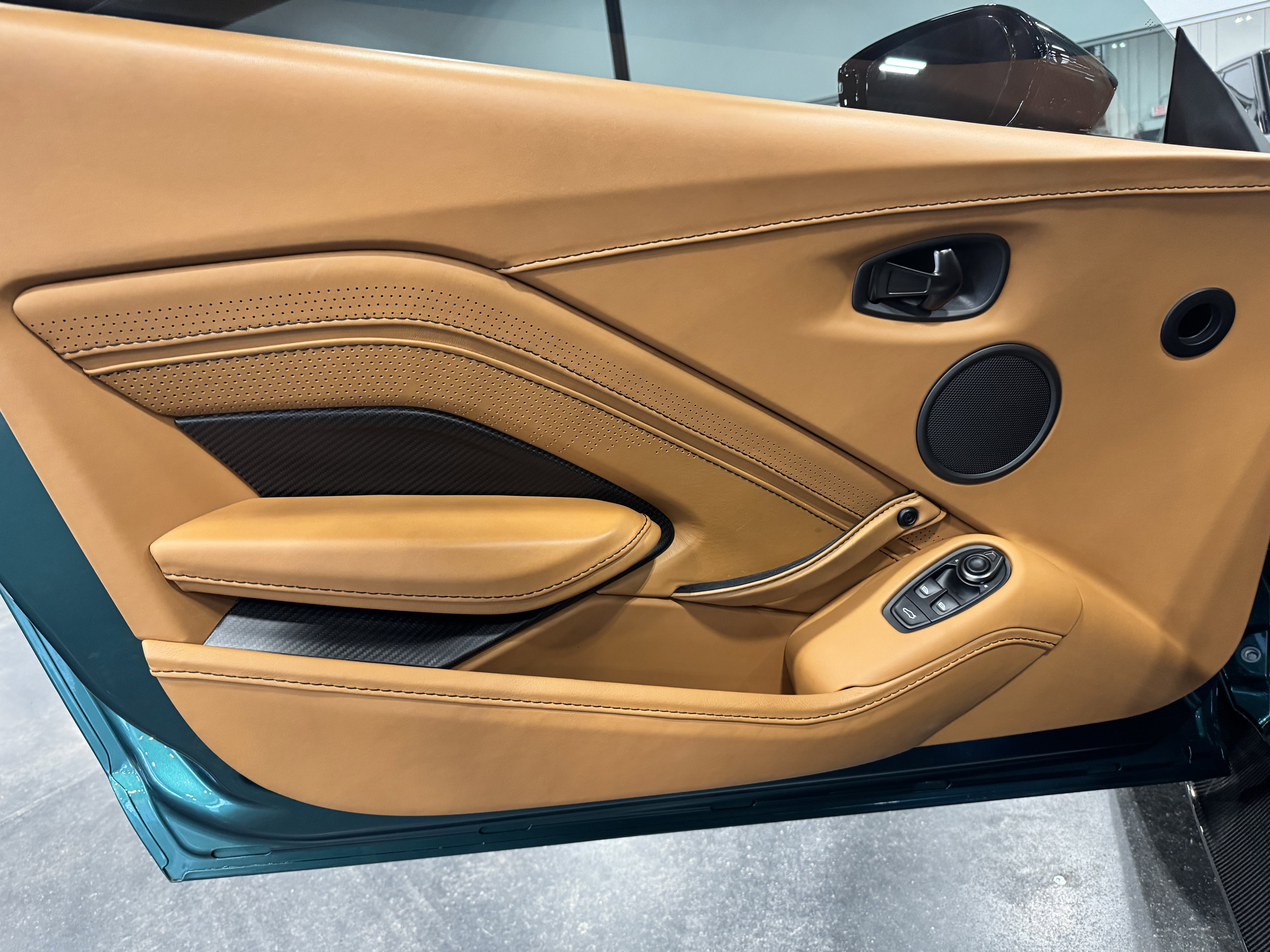 2023 Aston Martin Vantage V12