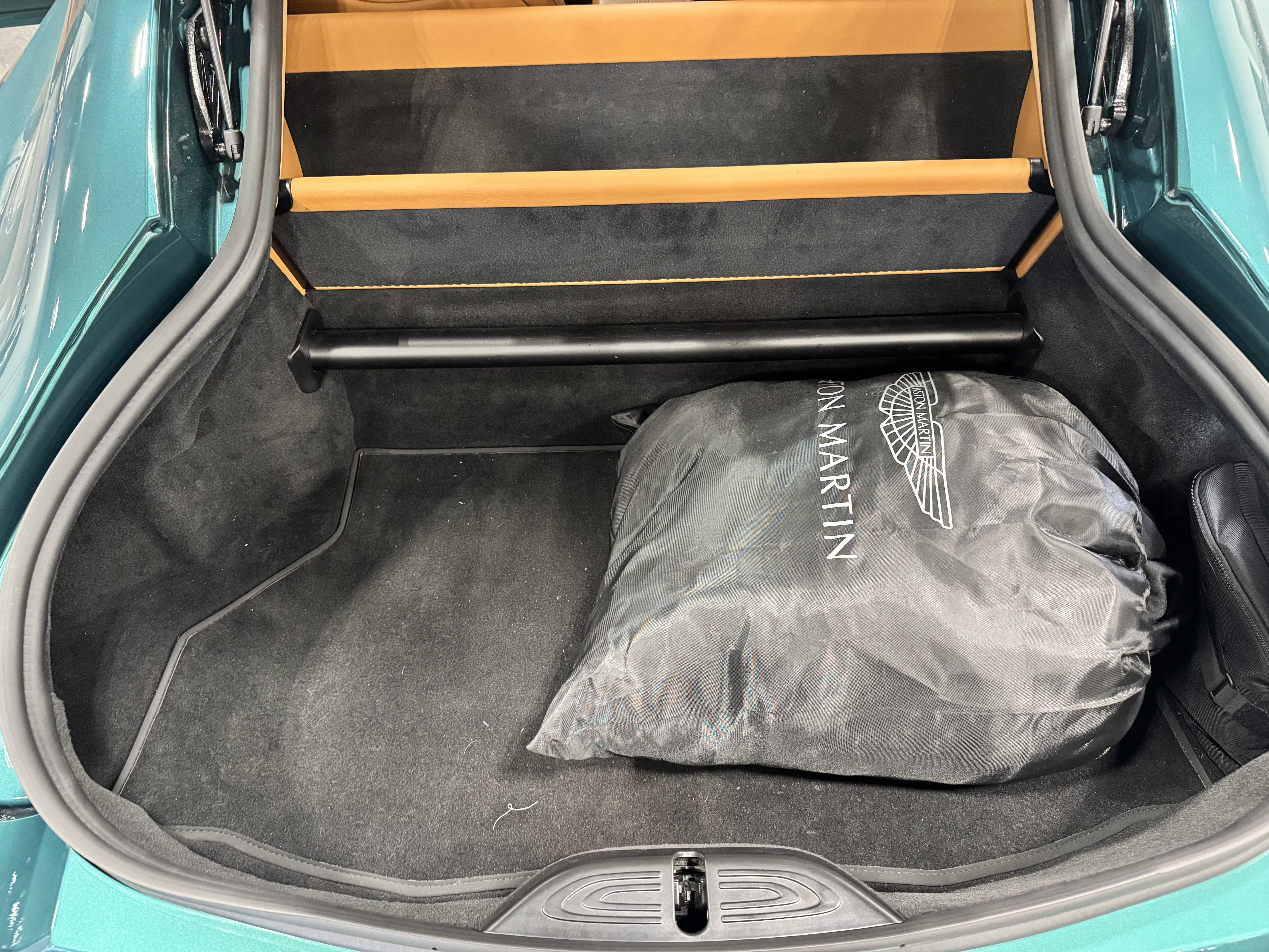 2023 Aston Martin Vantage V12