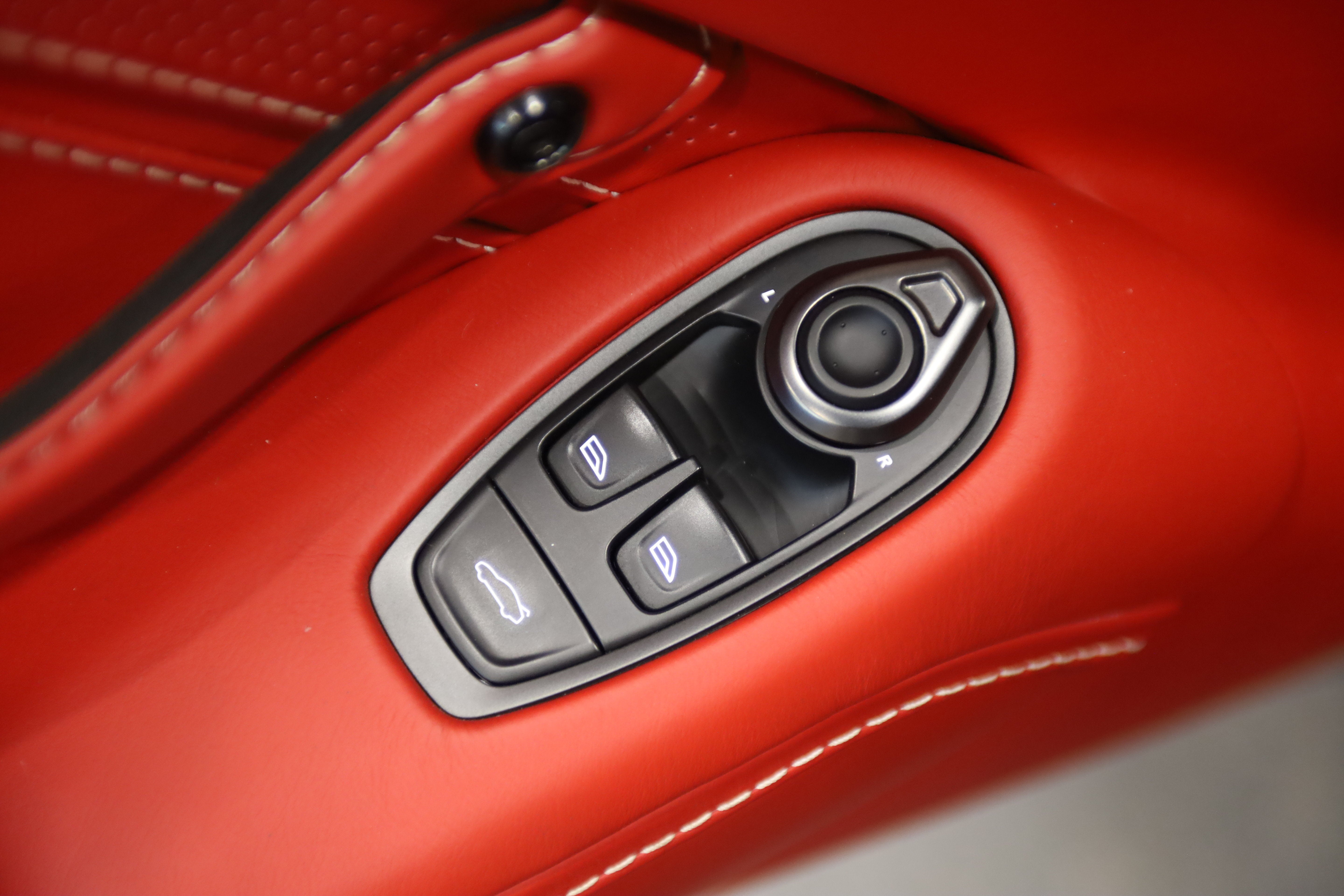 2019 Aston Martin Vantage Base