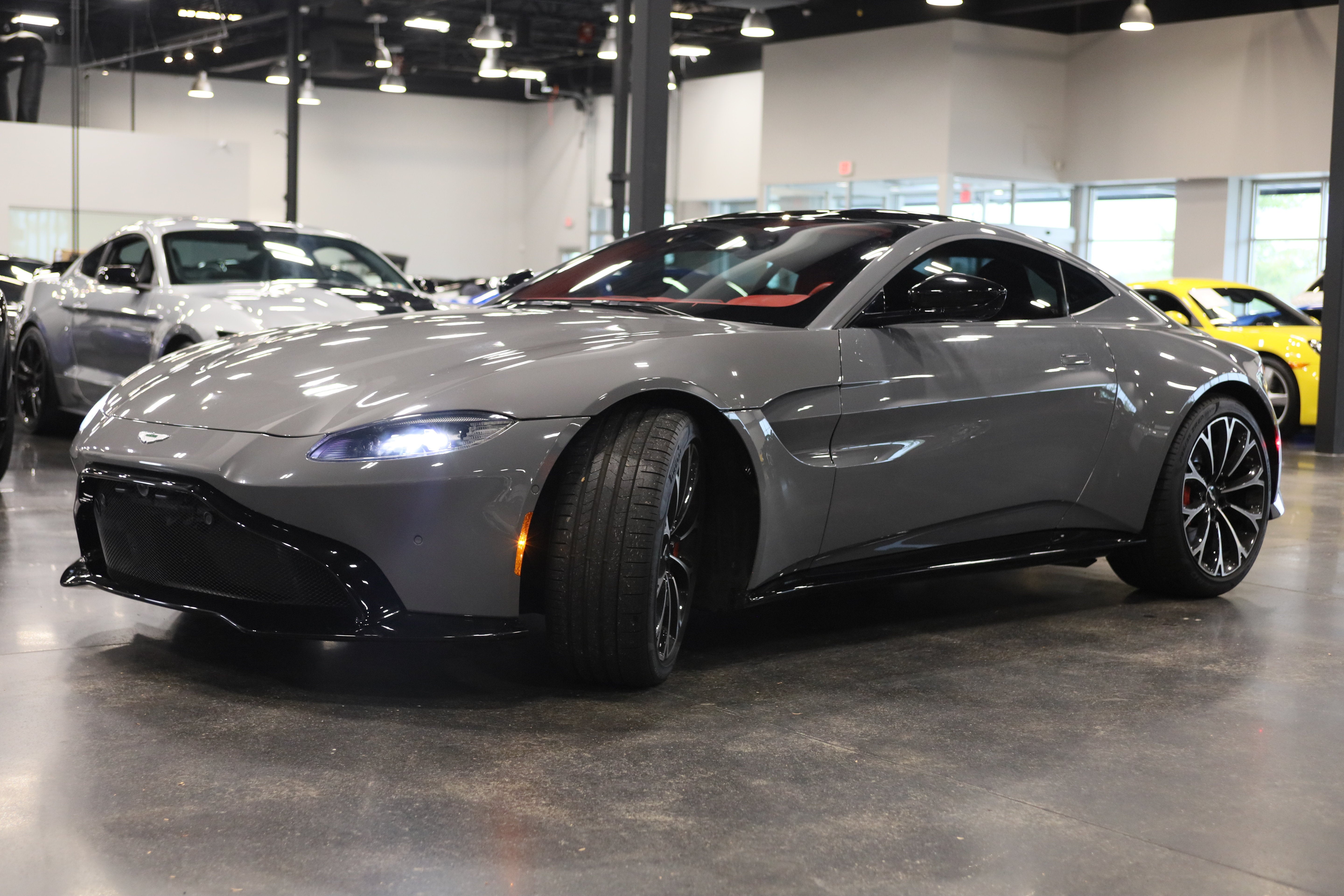 2019 Aston Martin Vantage Base