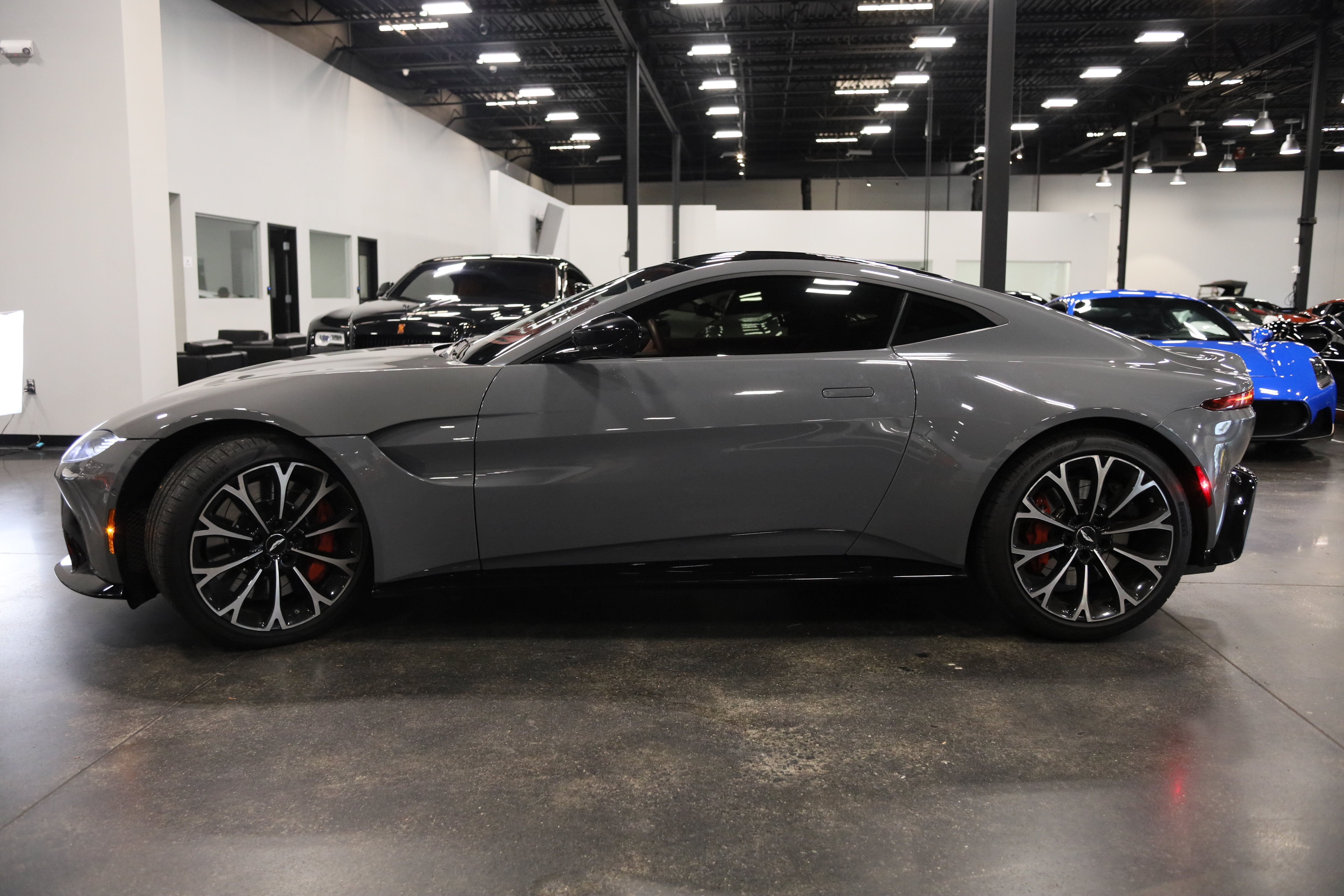 2019 Aston Martin Vantage Base