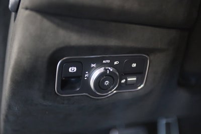 2021 Aston Martin Vantage Base