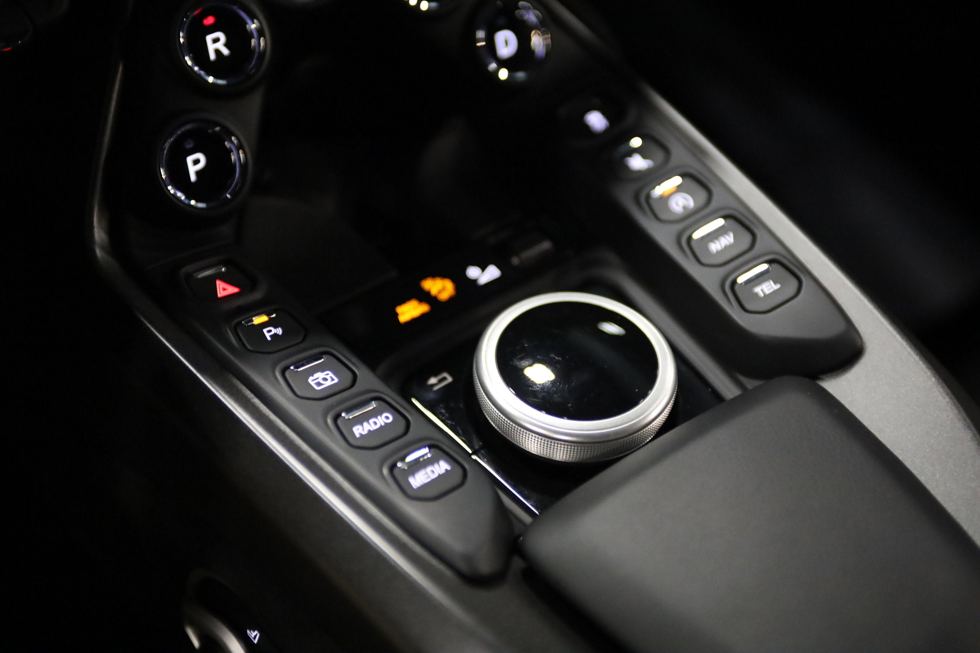2021 Aston Martin Vantage Base