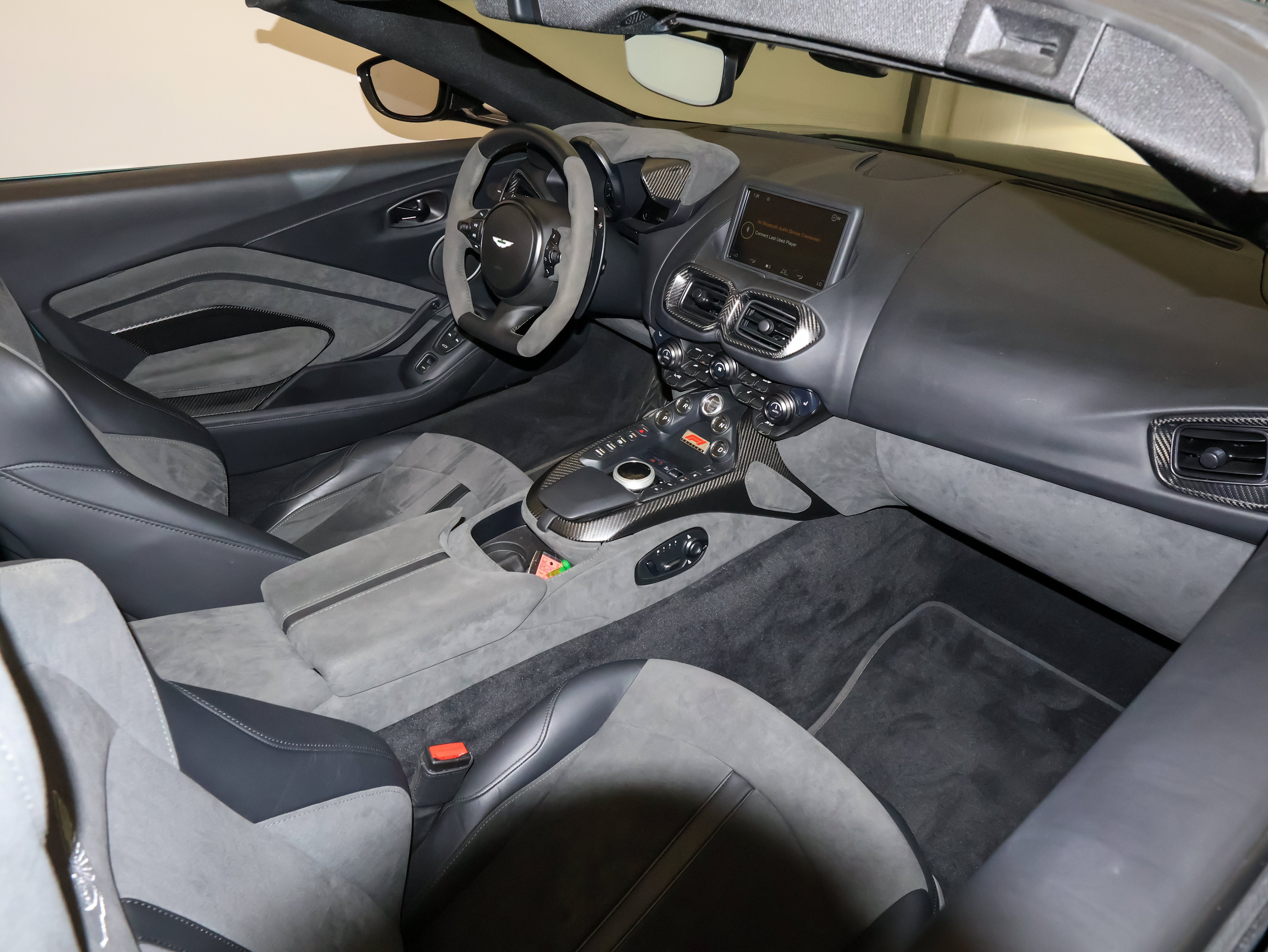 2023 Aston Martin Vantage Base