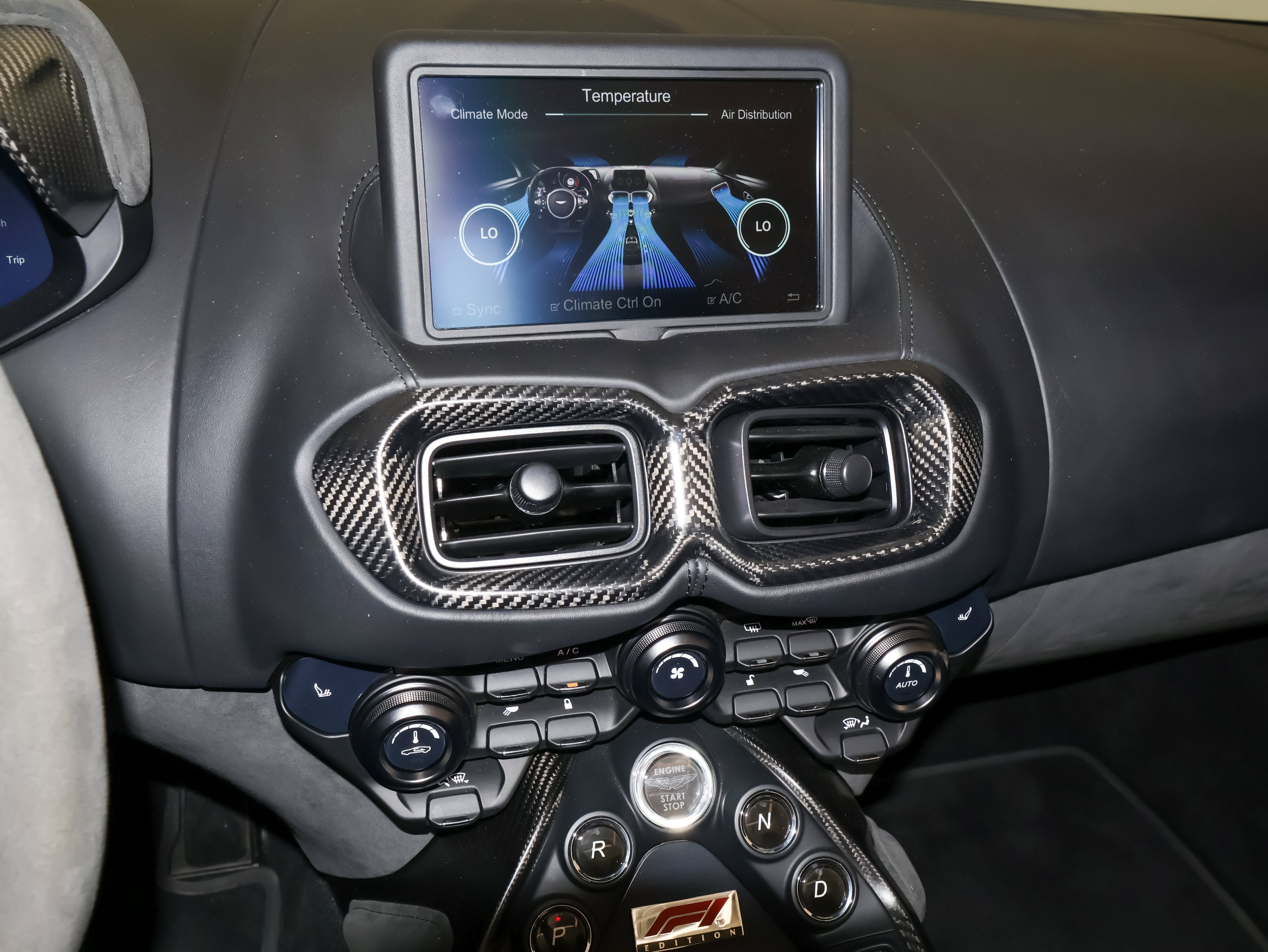 2023 Aston Martin Vantage Base
