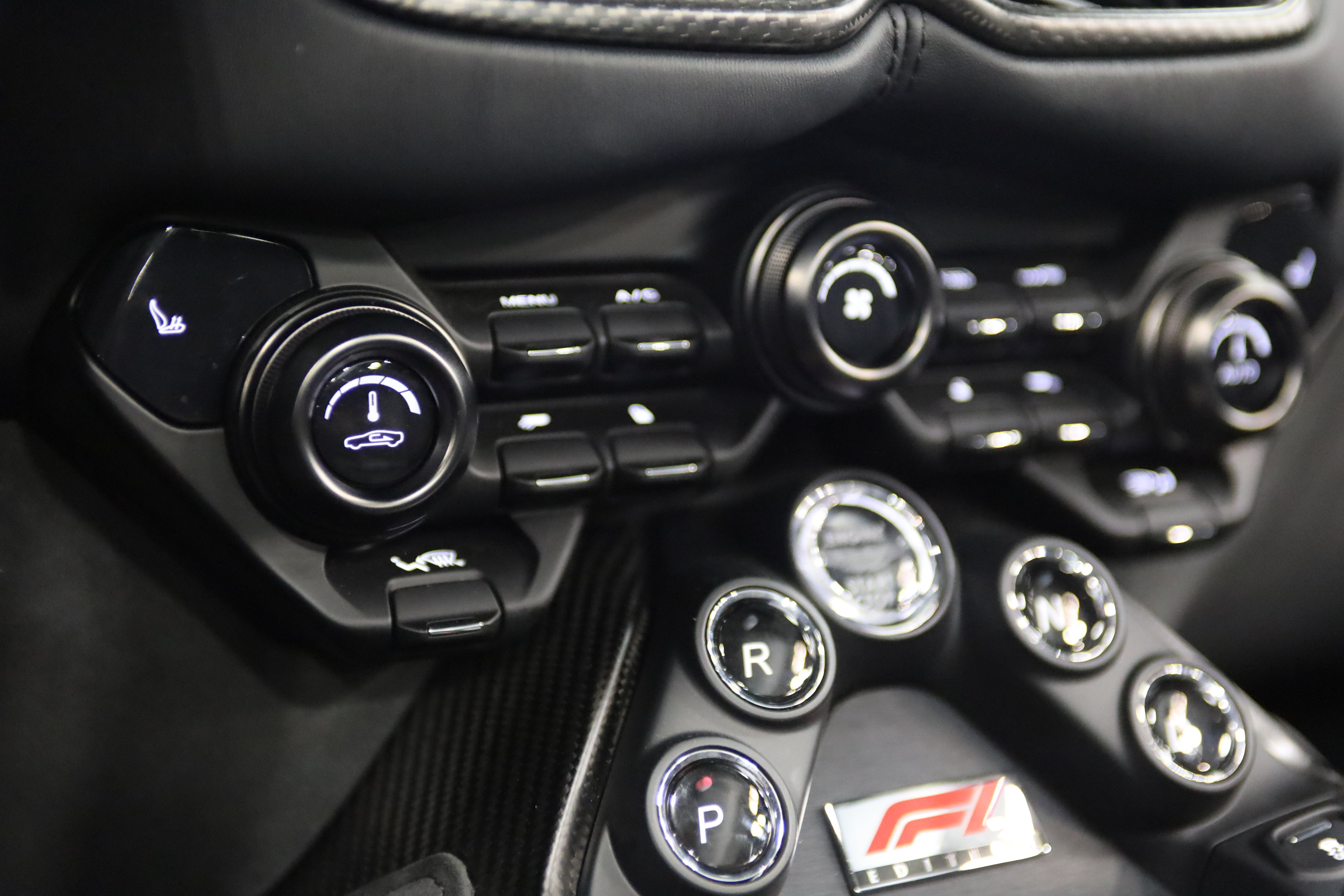 2023 Aston Martin Vantage Base