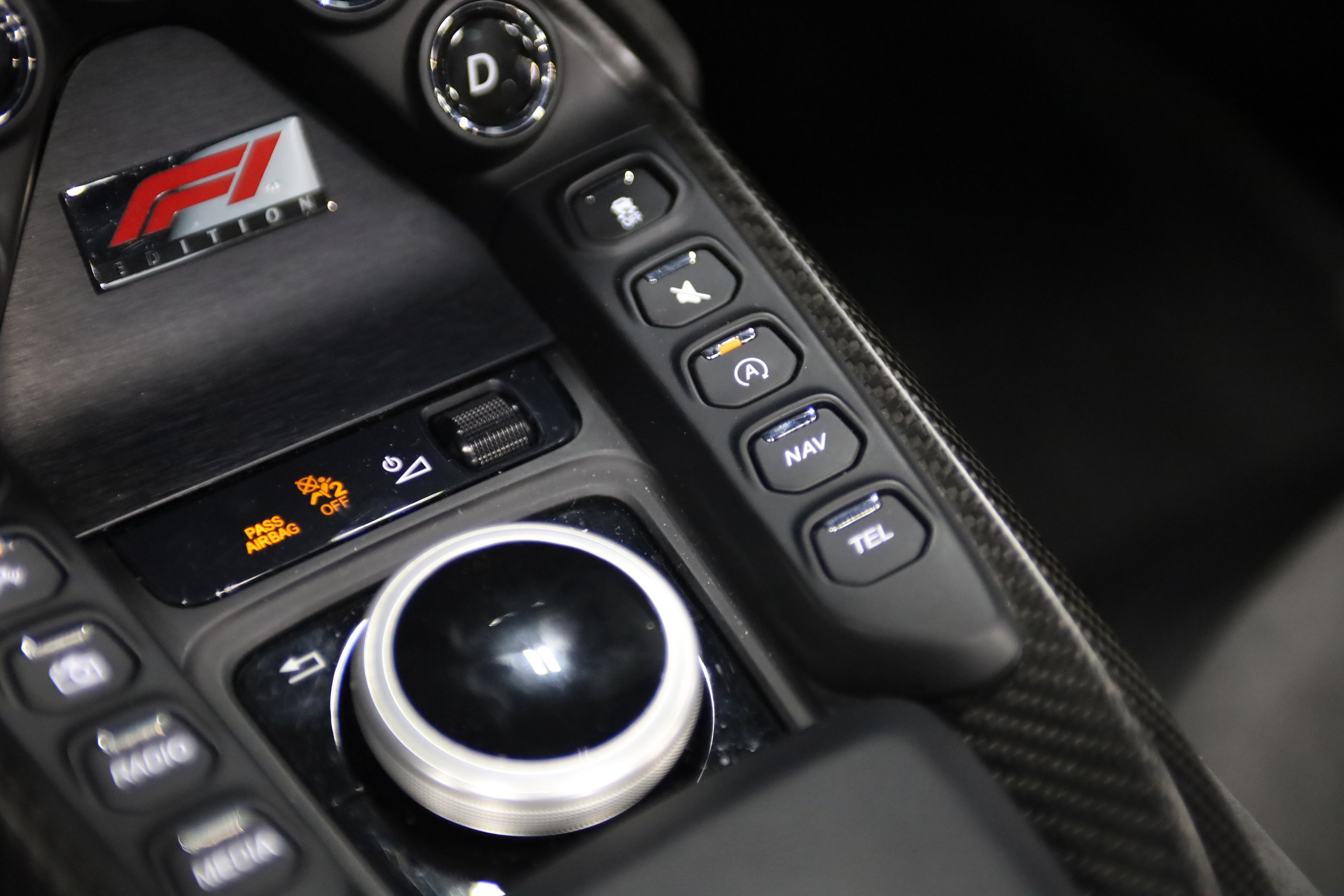 2023 Aston Martin Vantage Base