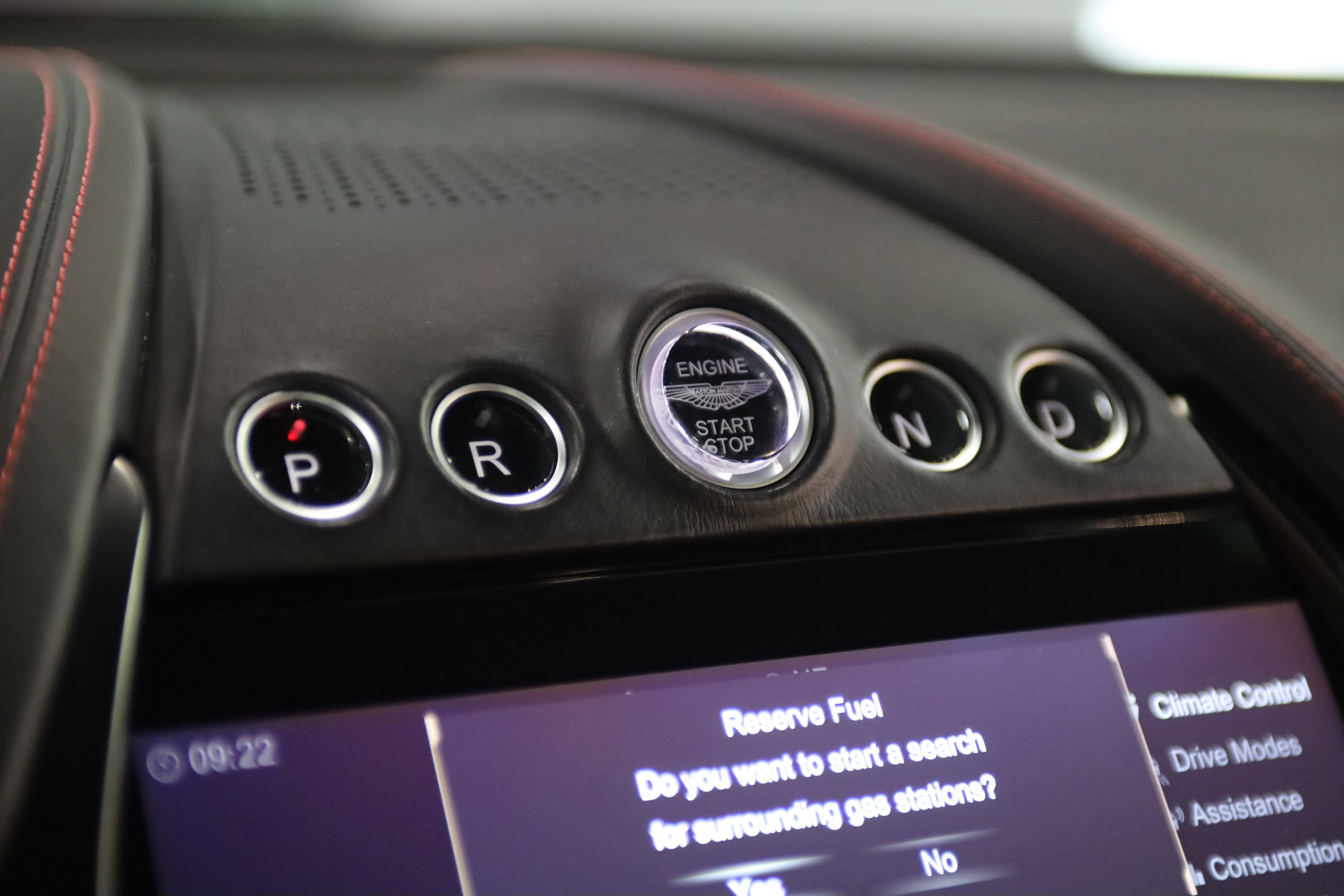 2022 Aston Martin DBX Base
