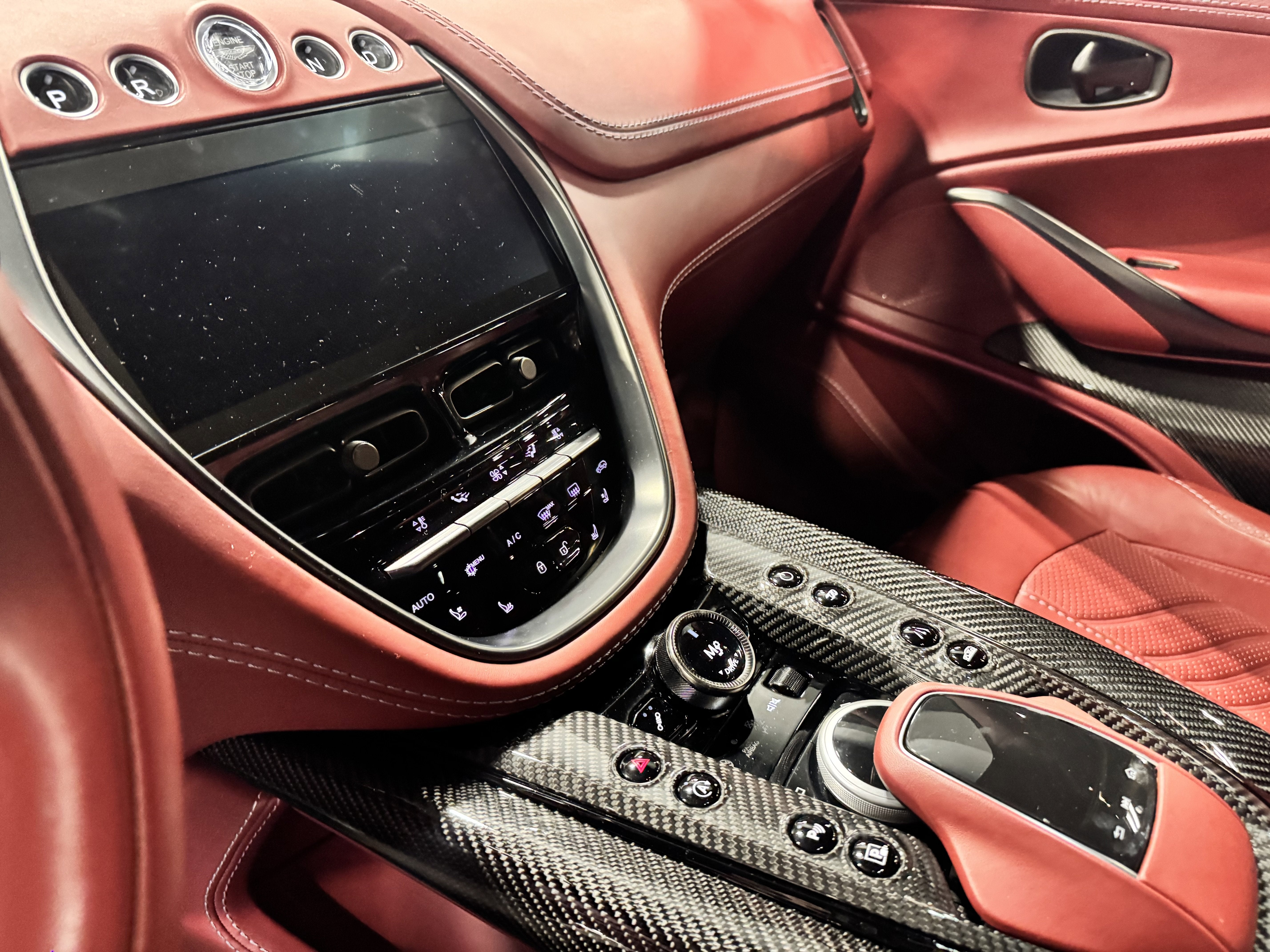 2023 Aston Martin DBX 707