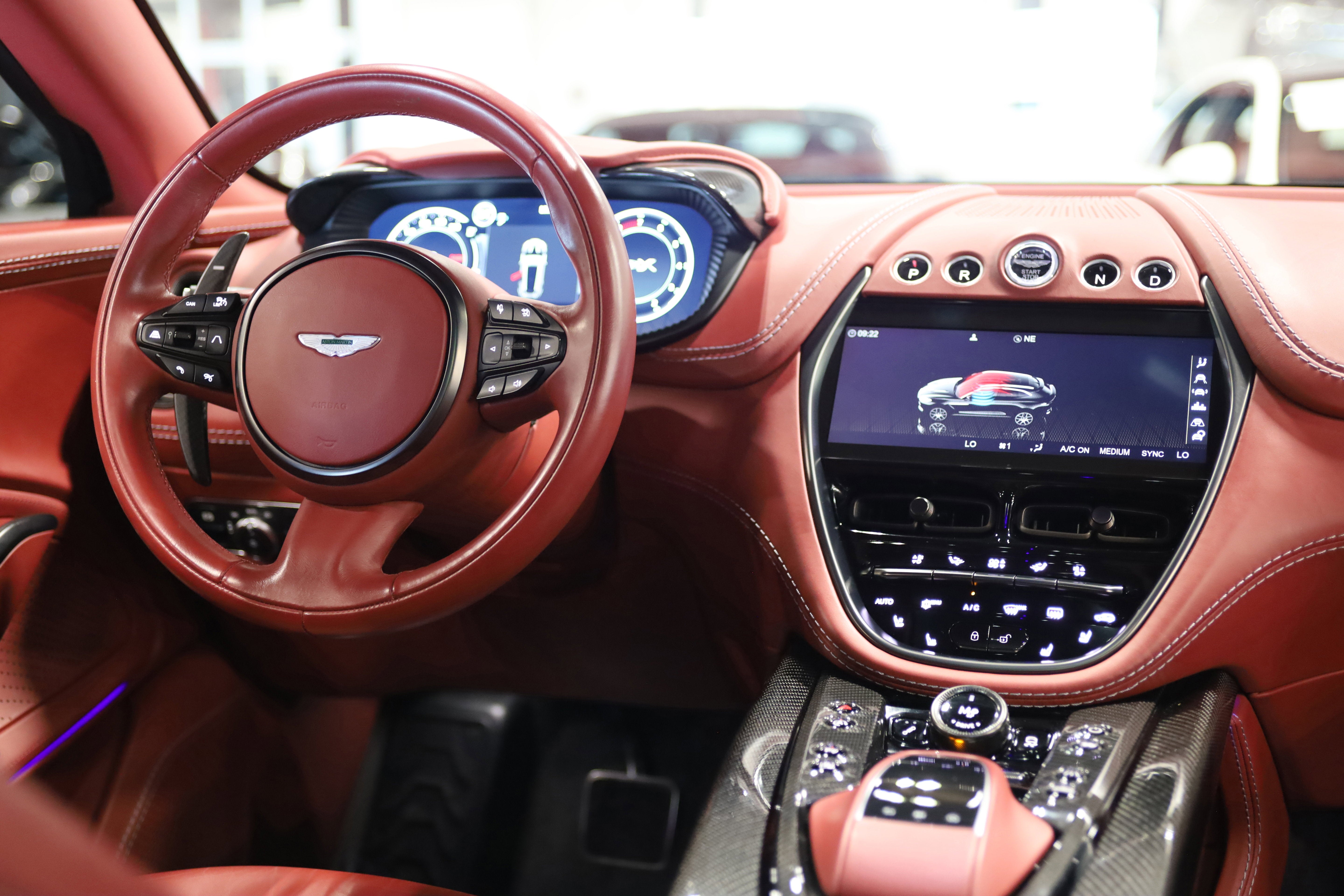 2023 Aston Martin DBX 707