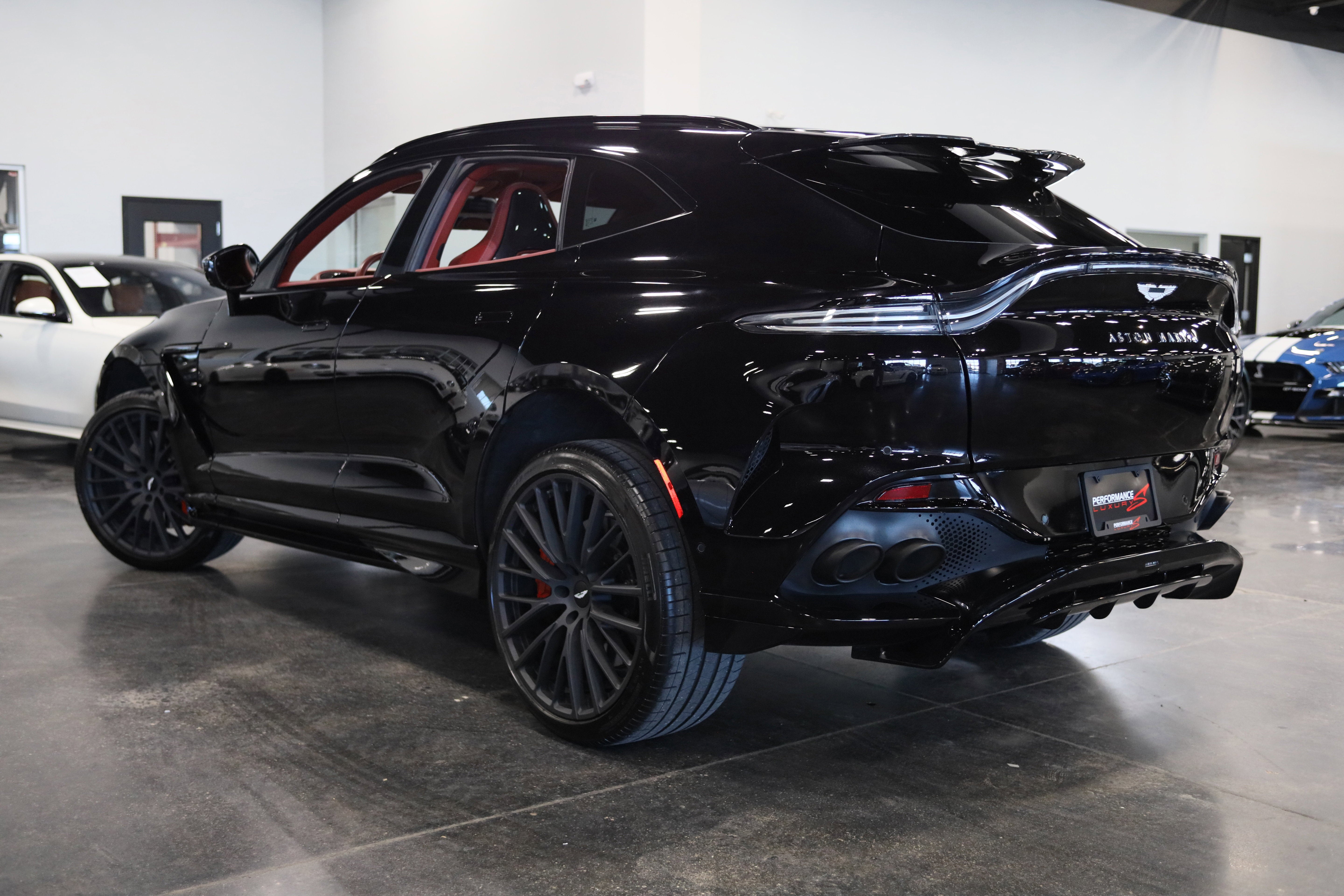 2023 Aston Martin DBX 707