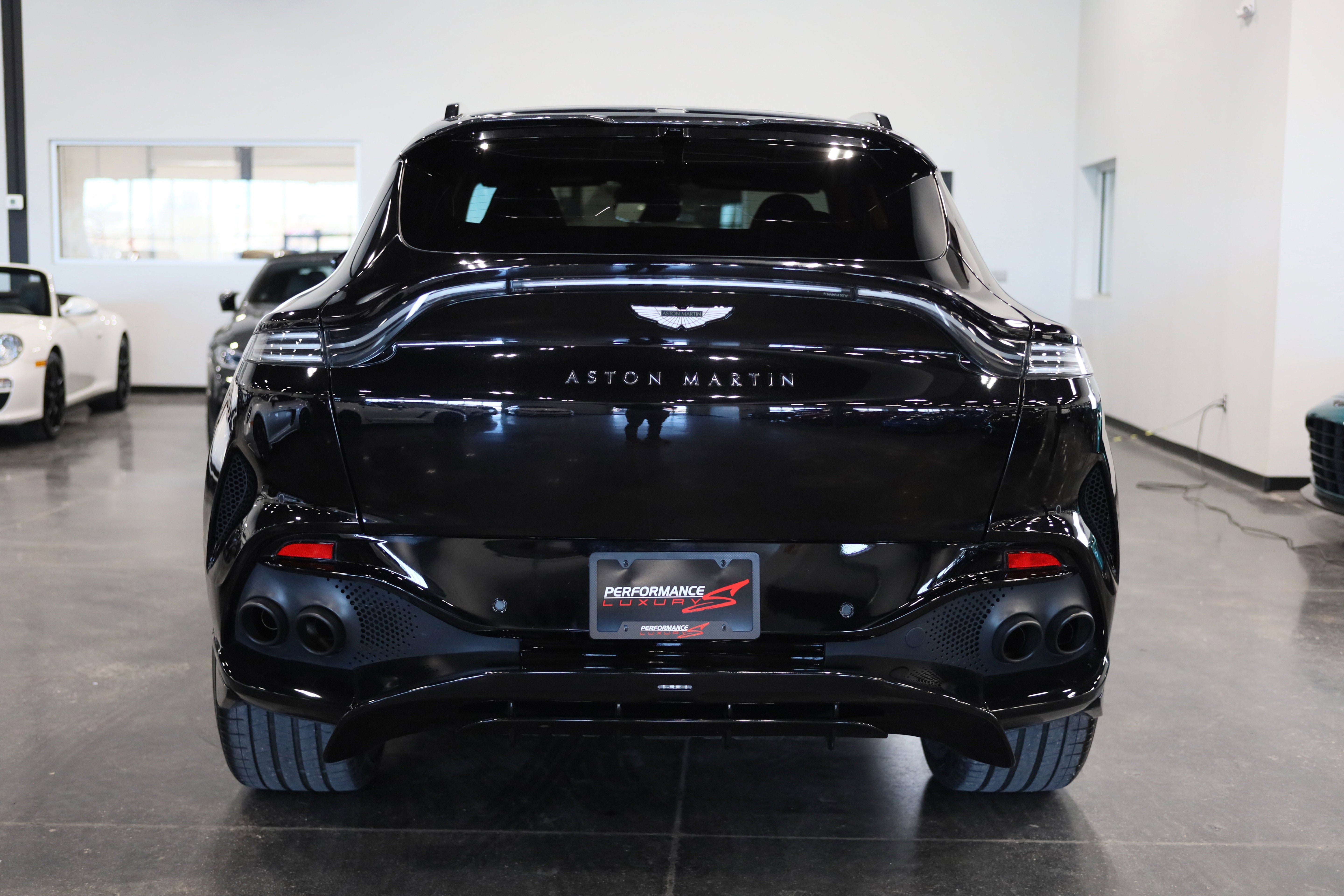 2023 Aston Martin DBX 707