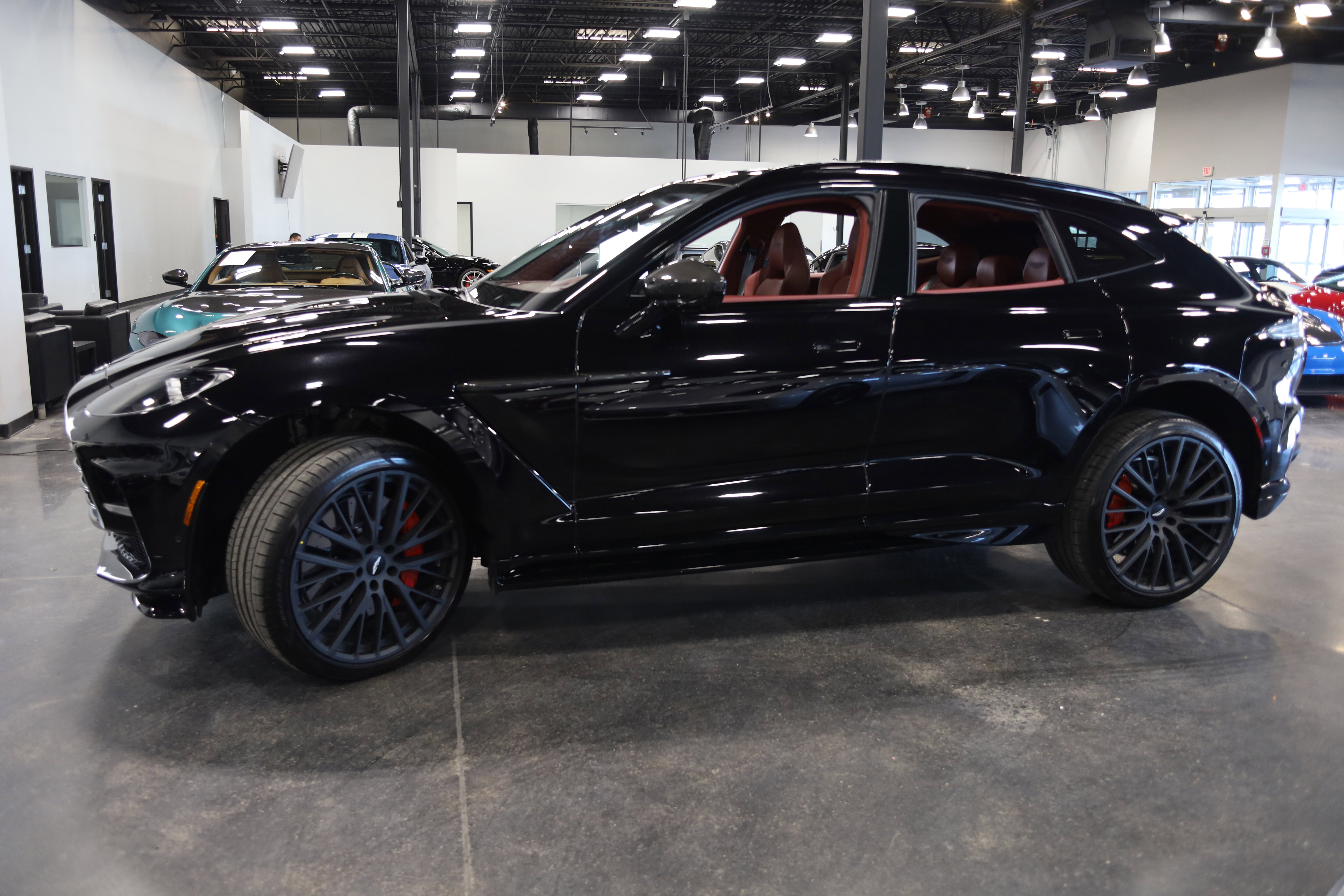 2023 Aston Martin DBX 707