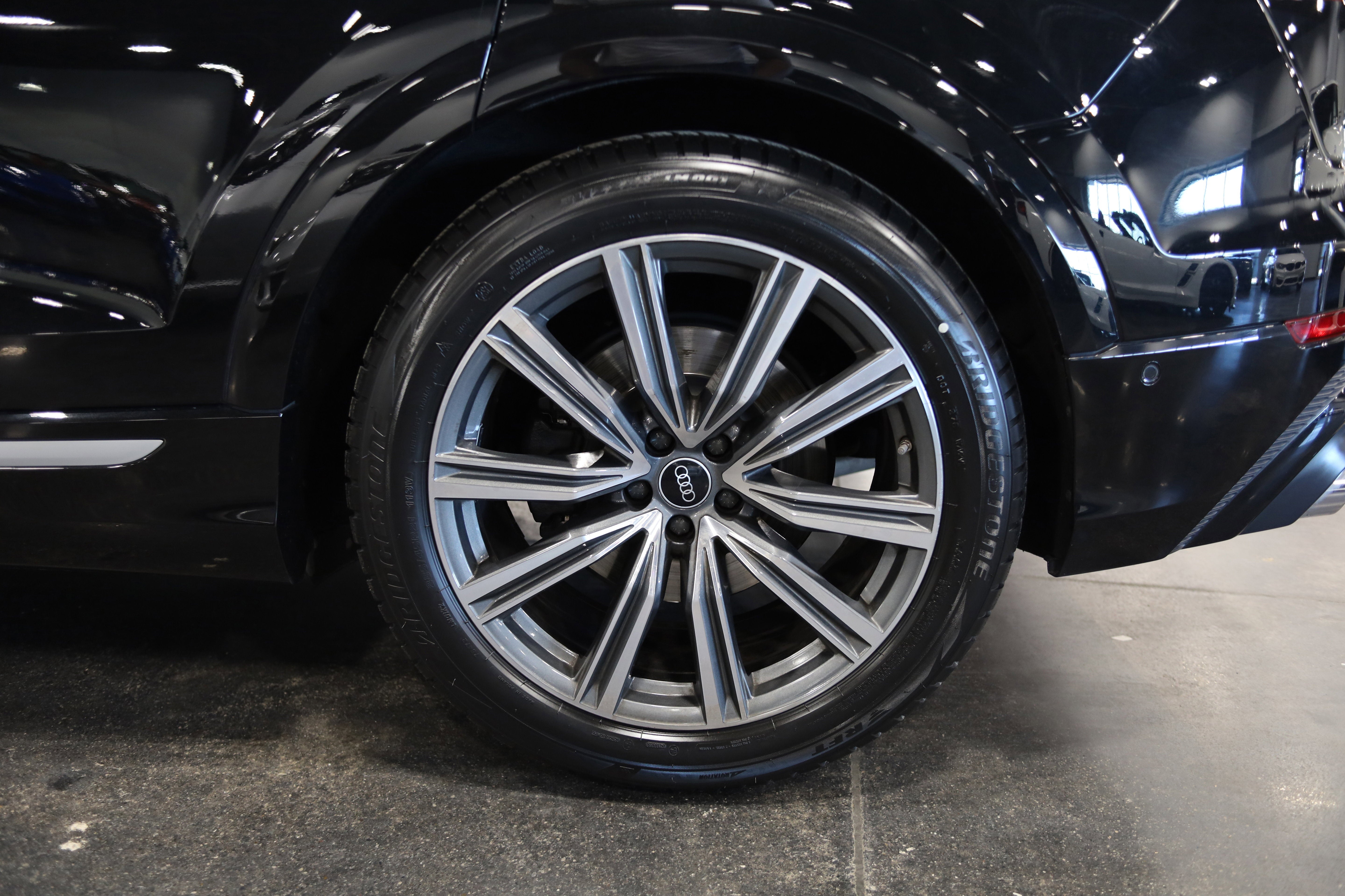 2022 Audi SQ8 Premium Plus