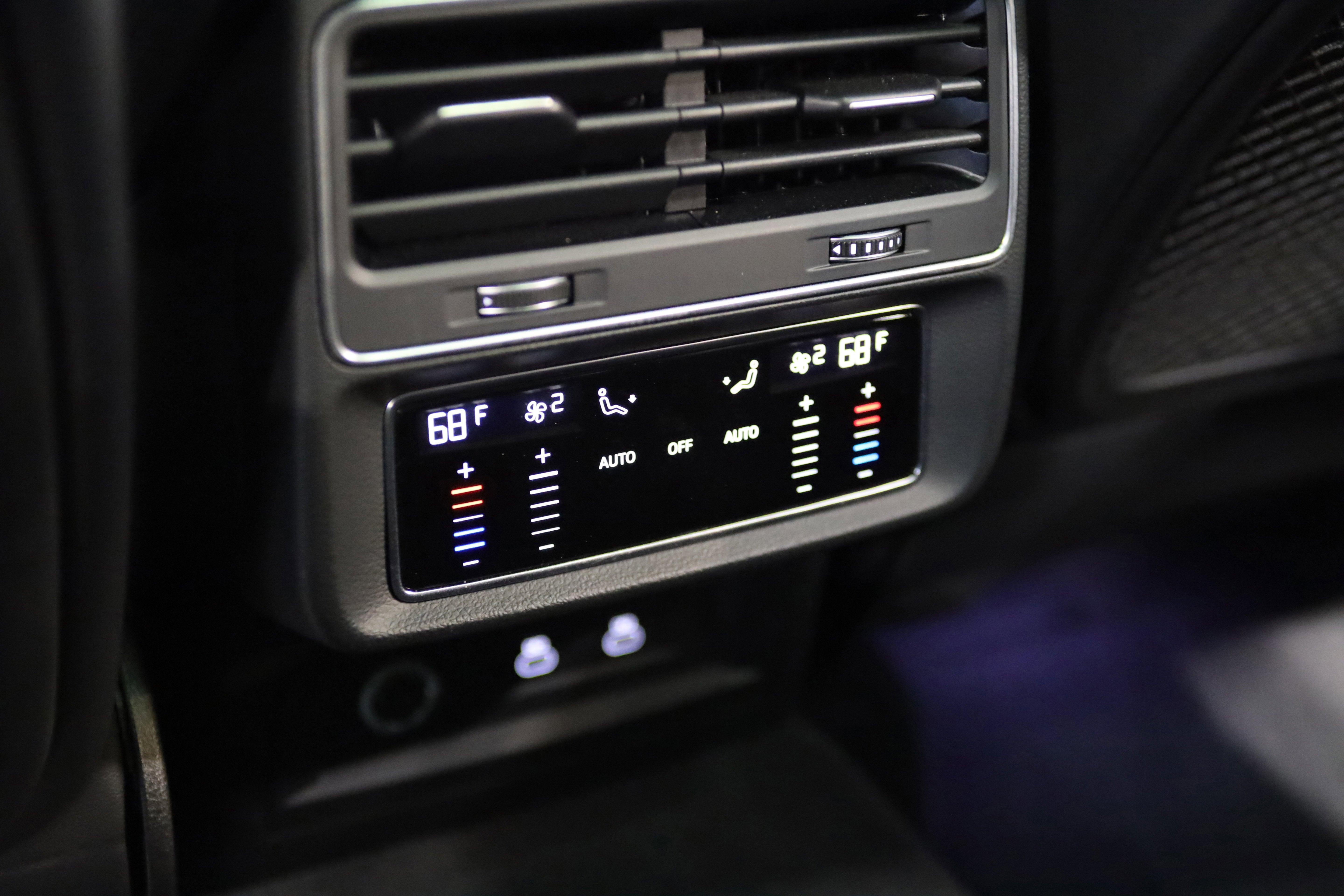 2022 Audi SQ8 Premium Plus