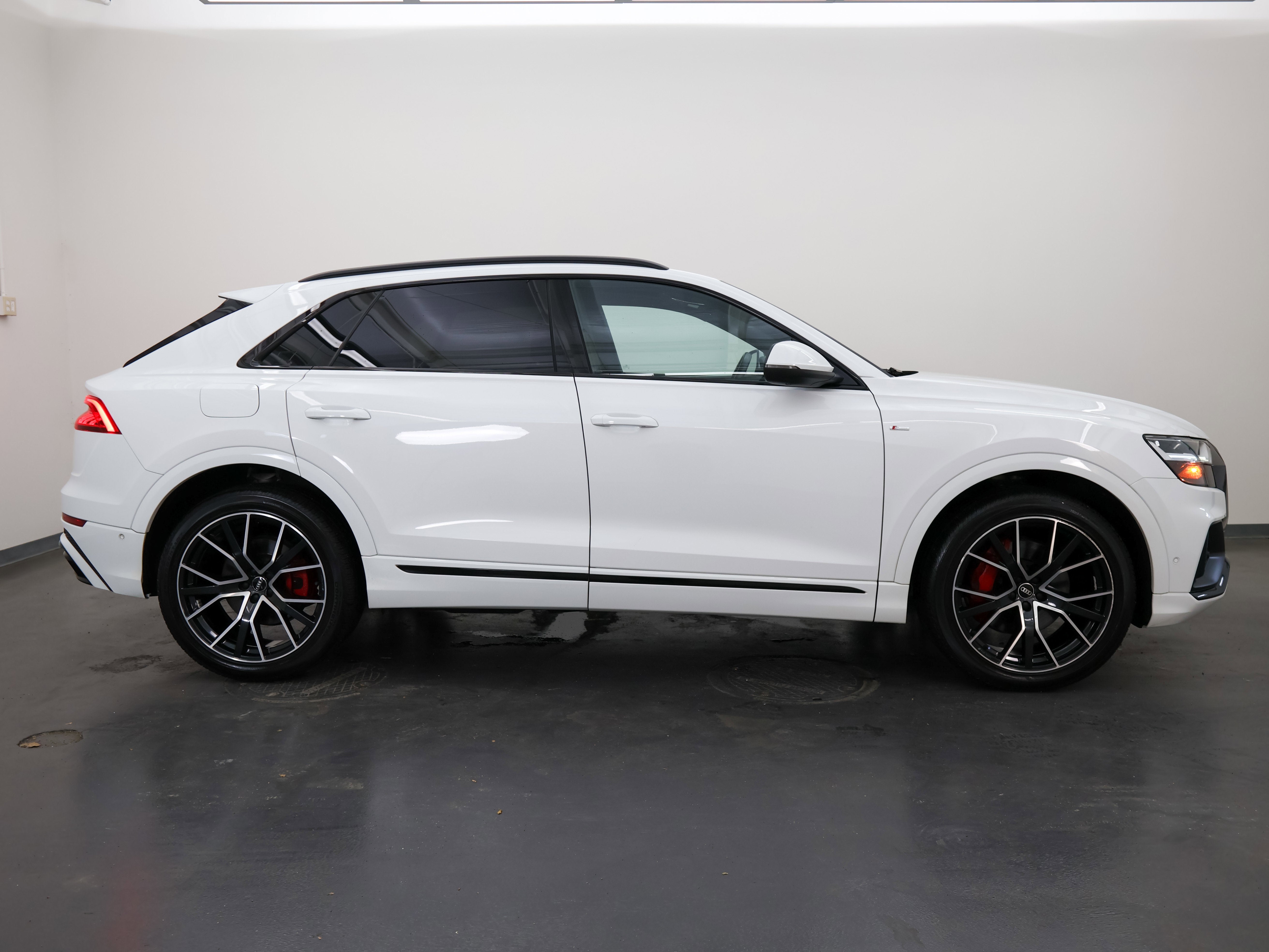 2020 Audi Q8 Premium Plus