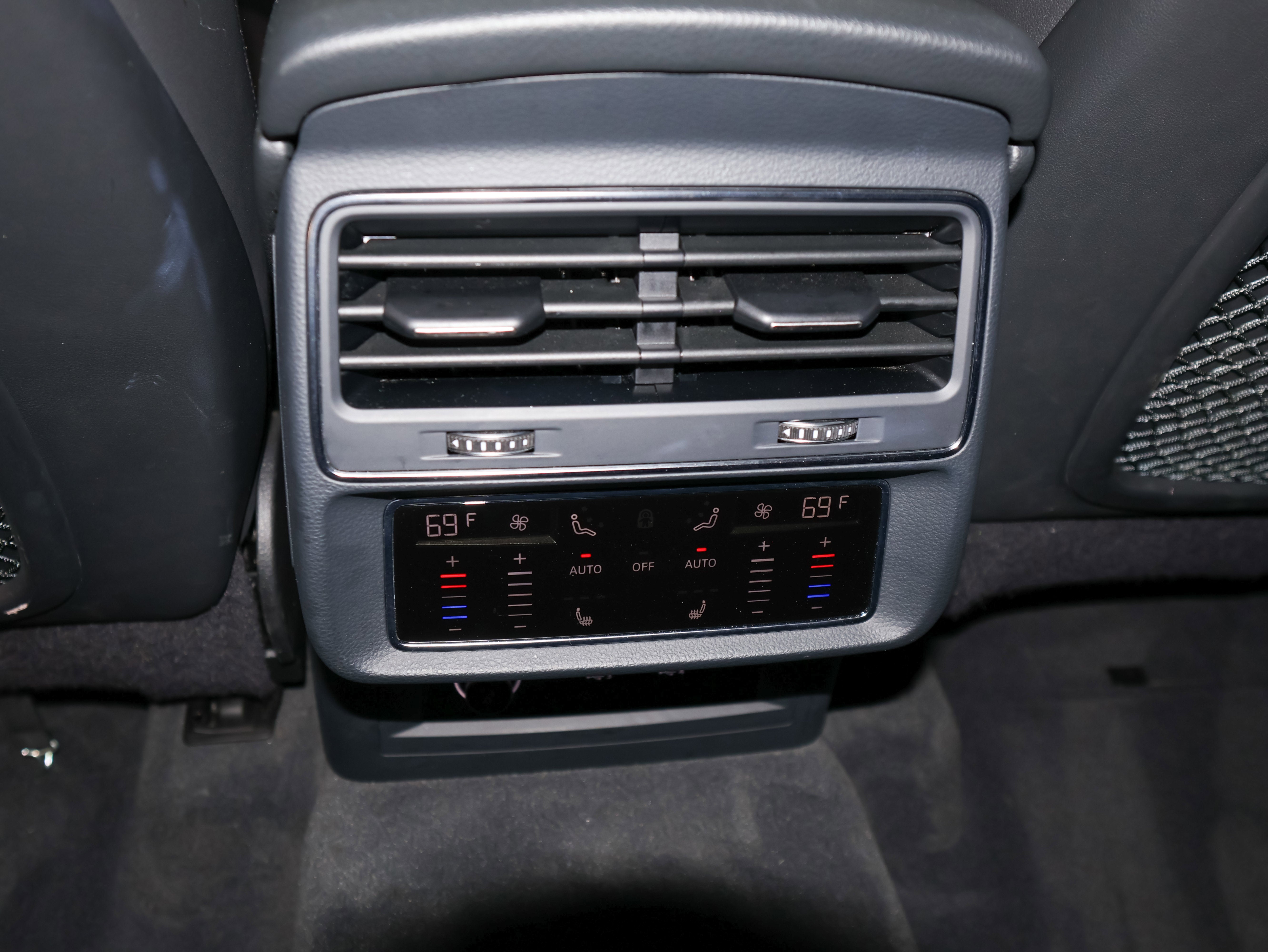 2020 Audi Q8 Premium Plus