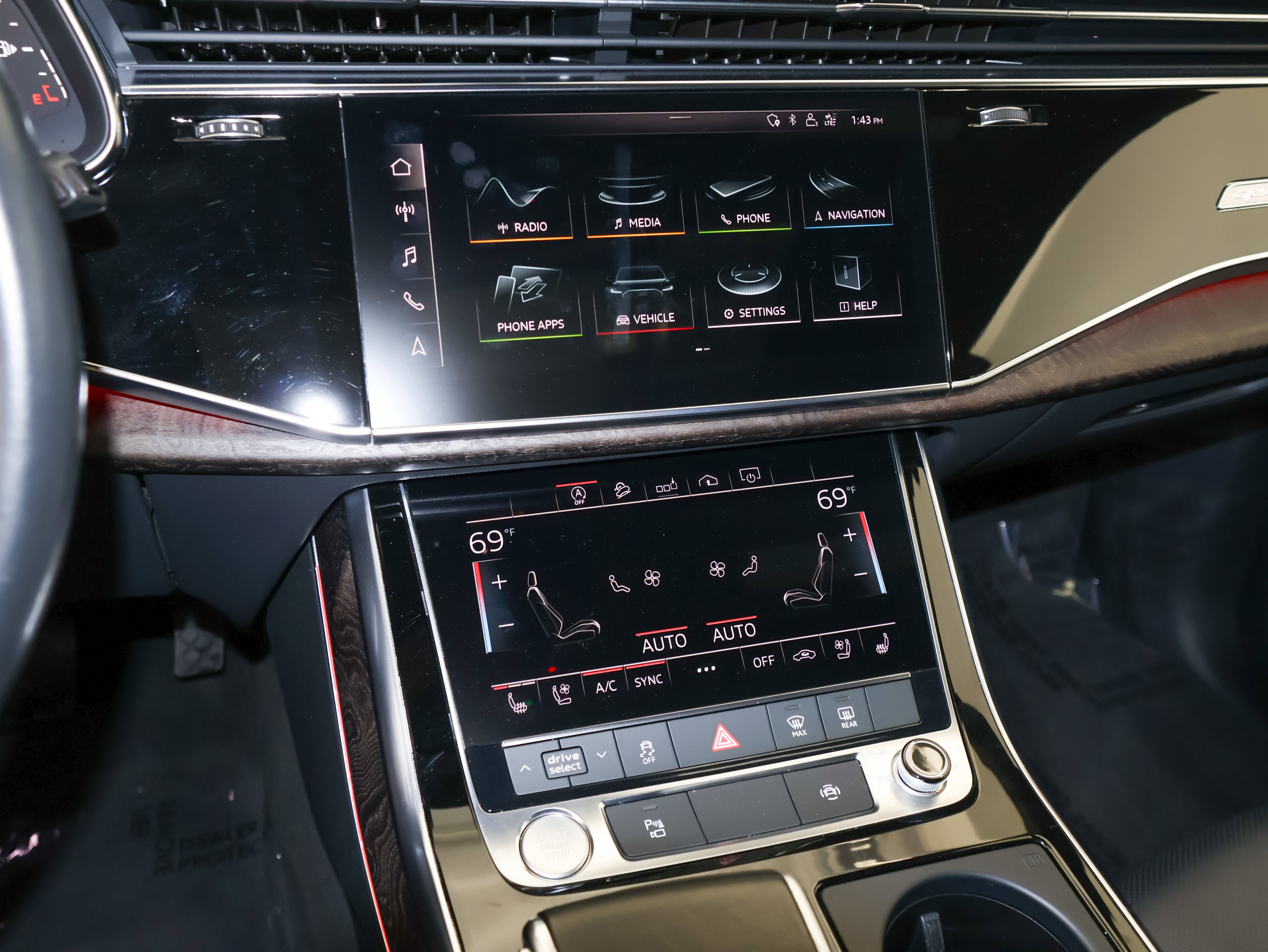 2020 Audi Q8 Premium Plus