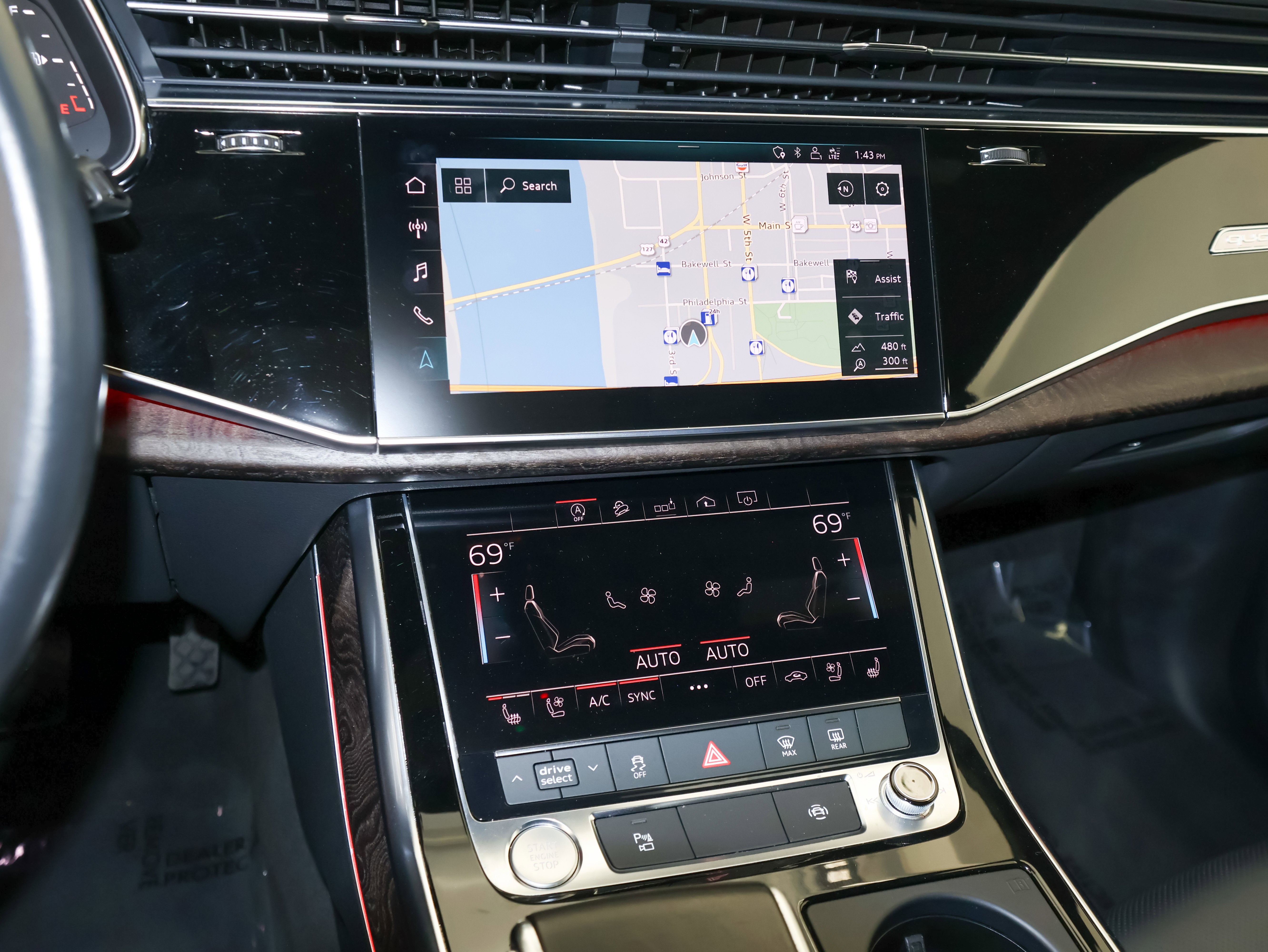 2020 Audi Q8 Premium Plus