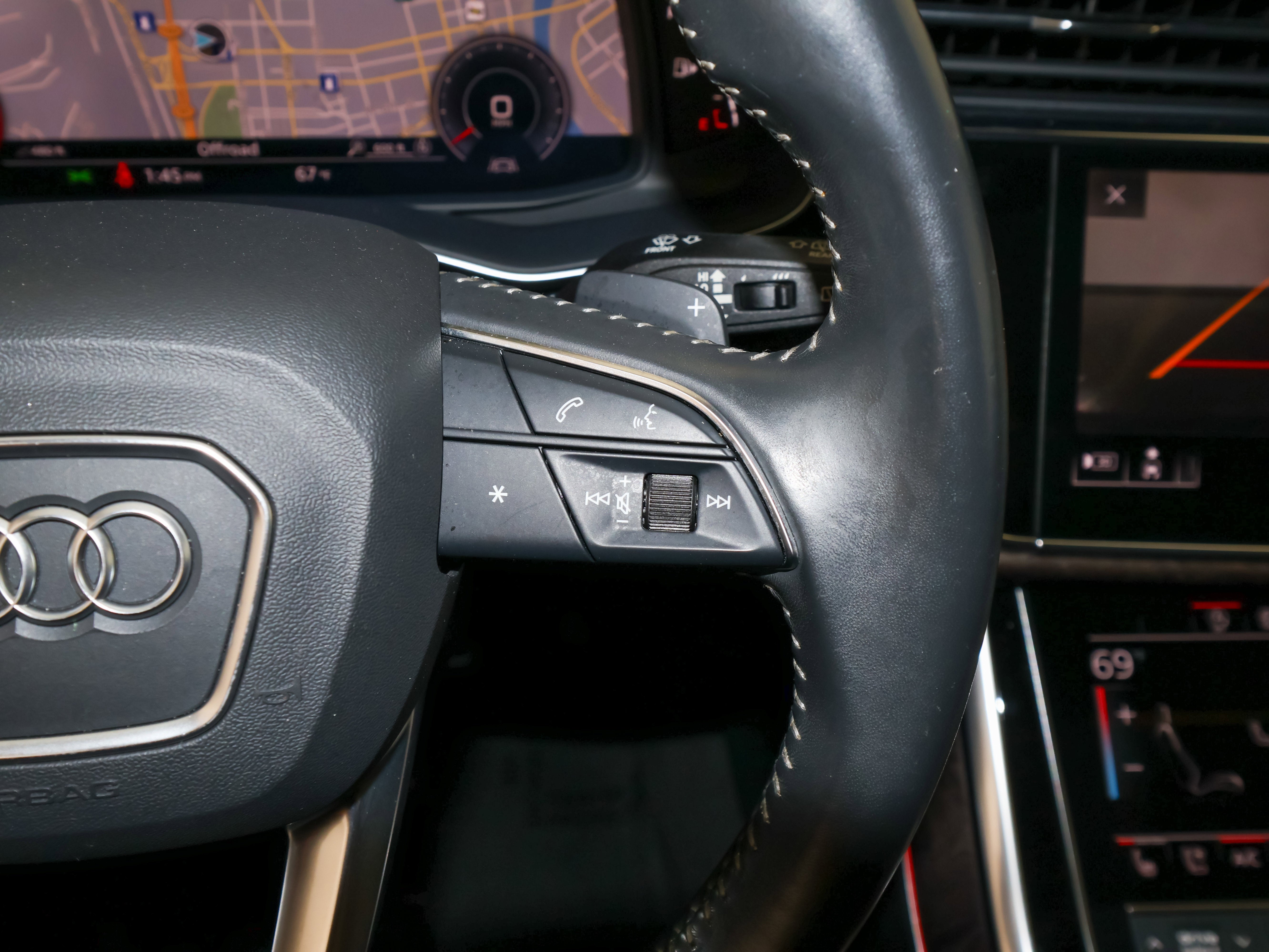 2020 Audi Q8 Premium Plus