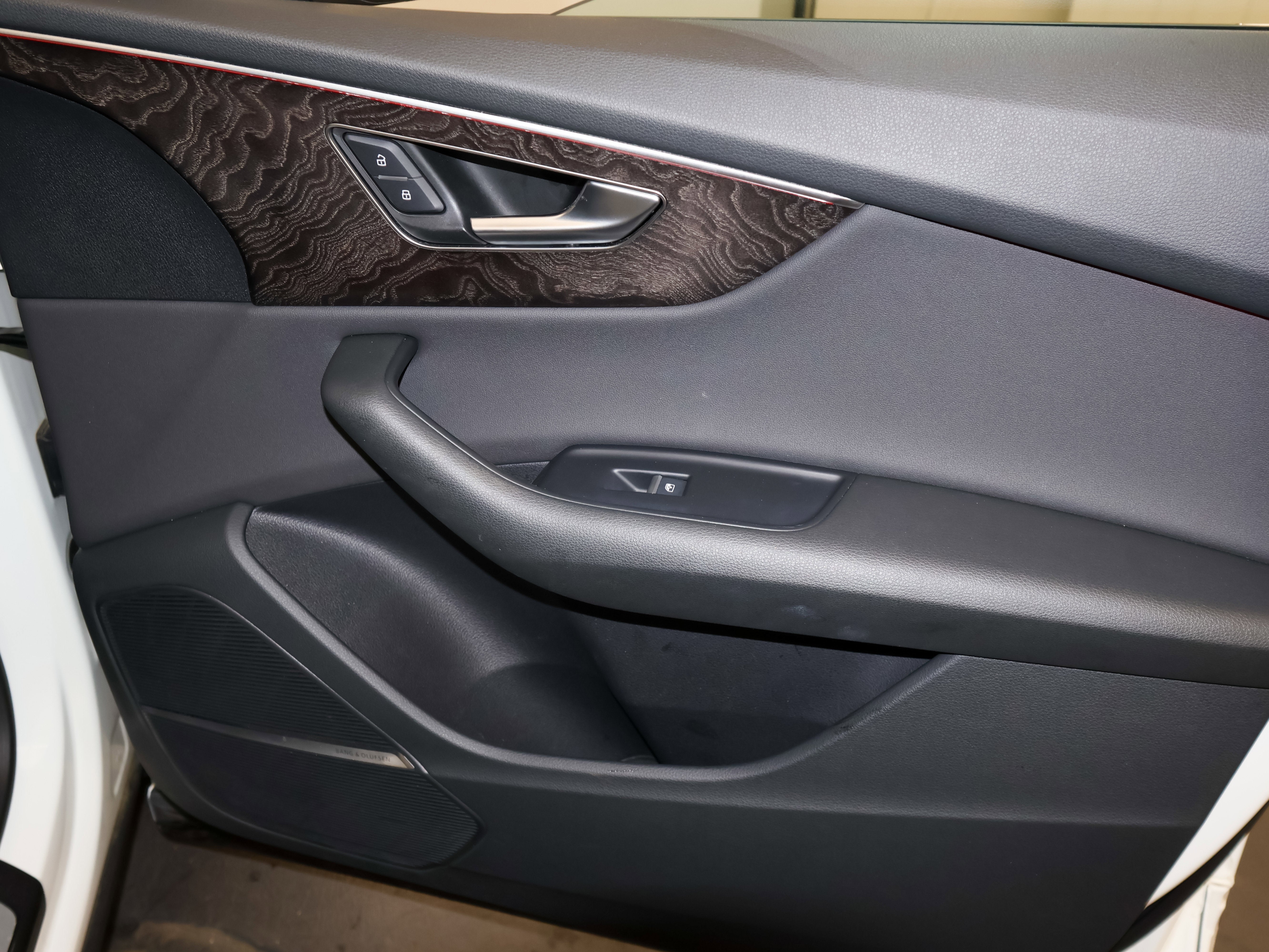 2020 Audi Q8 Premium Plus