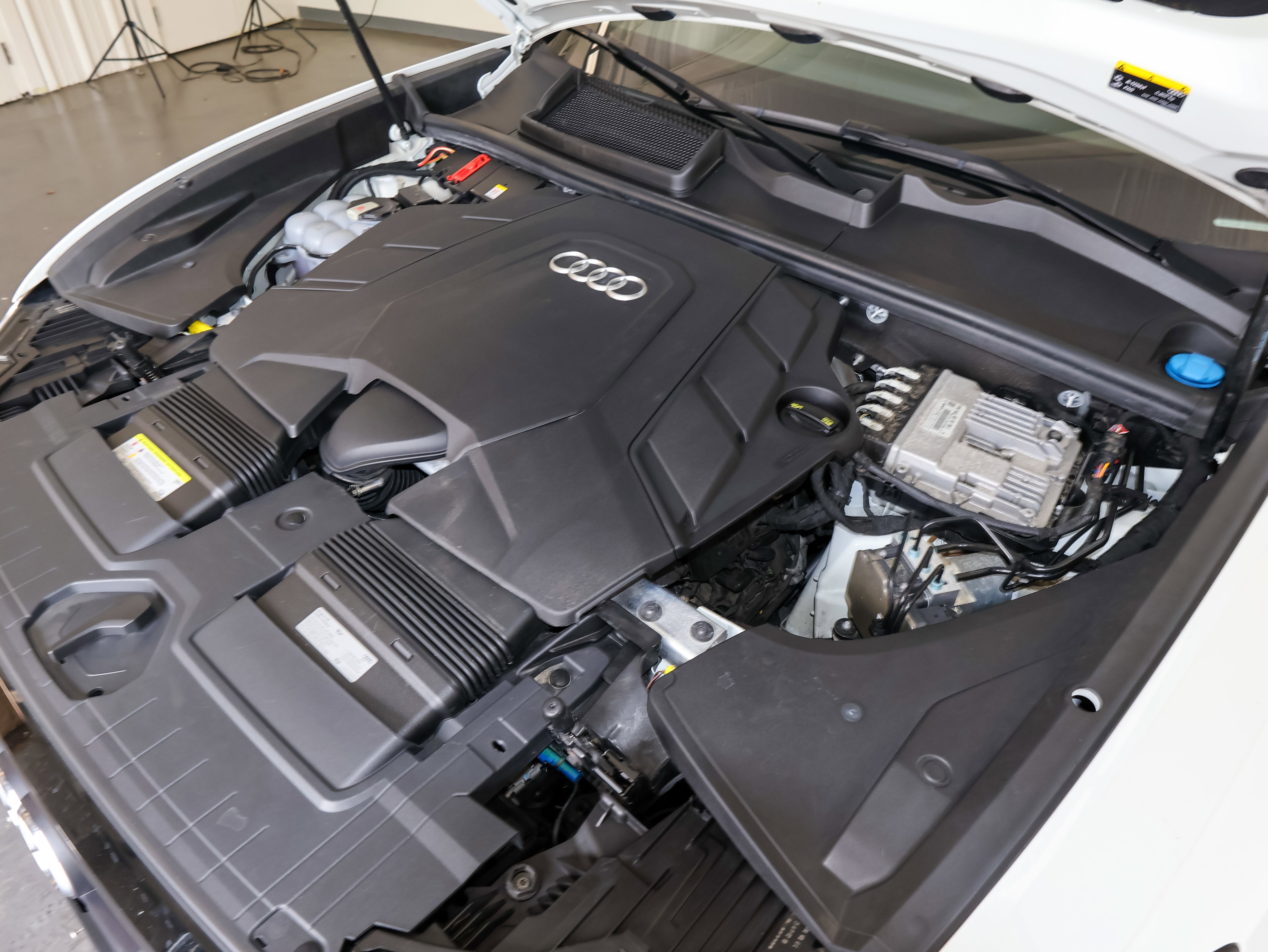 2020 Audi Q8 Premium Plus