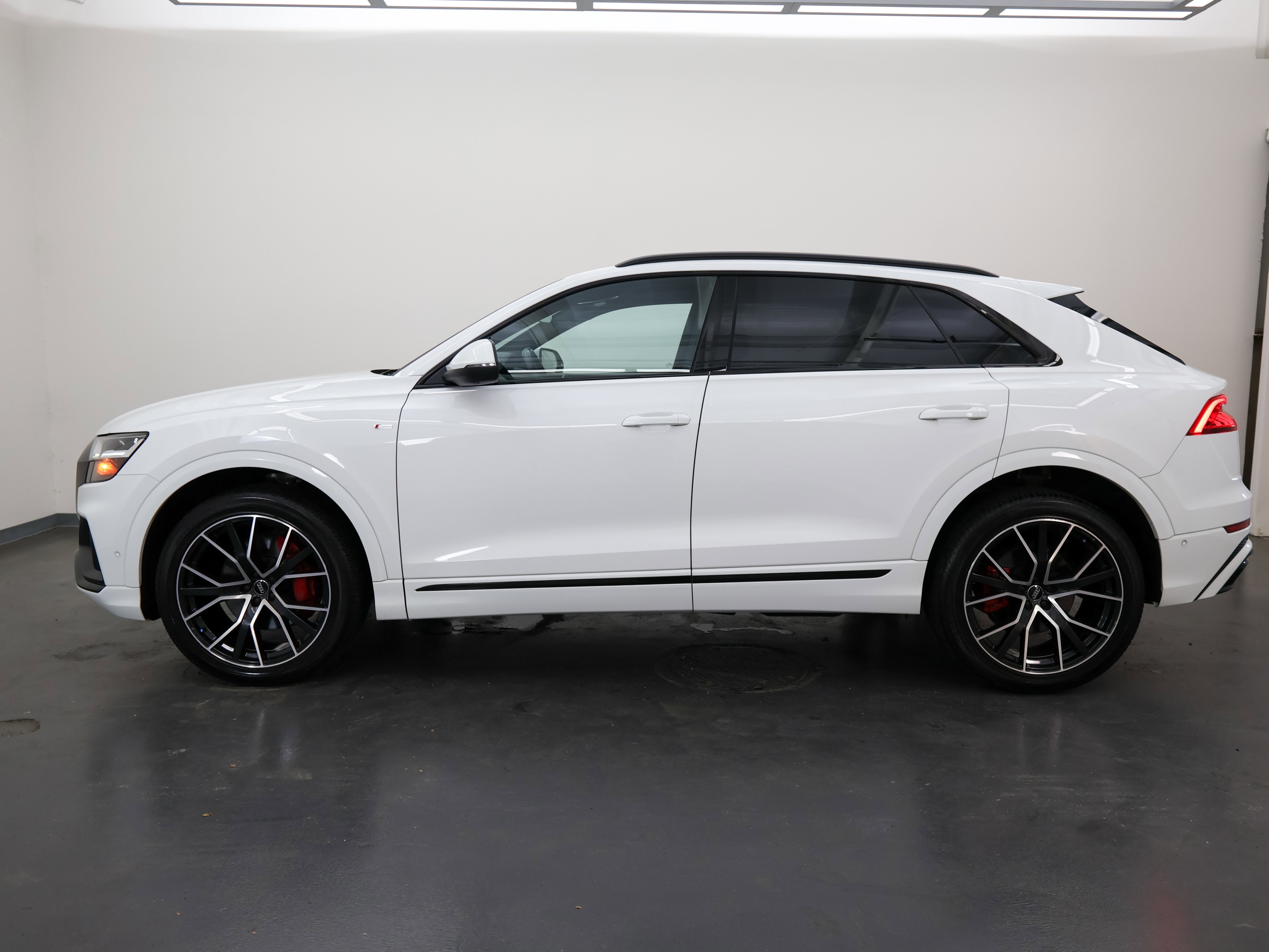 2020 Audi Q8 Premium Plus