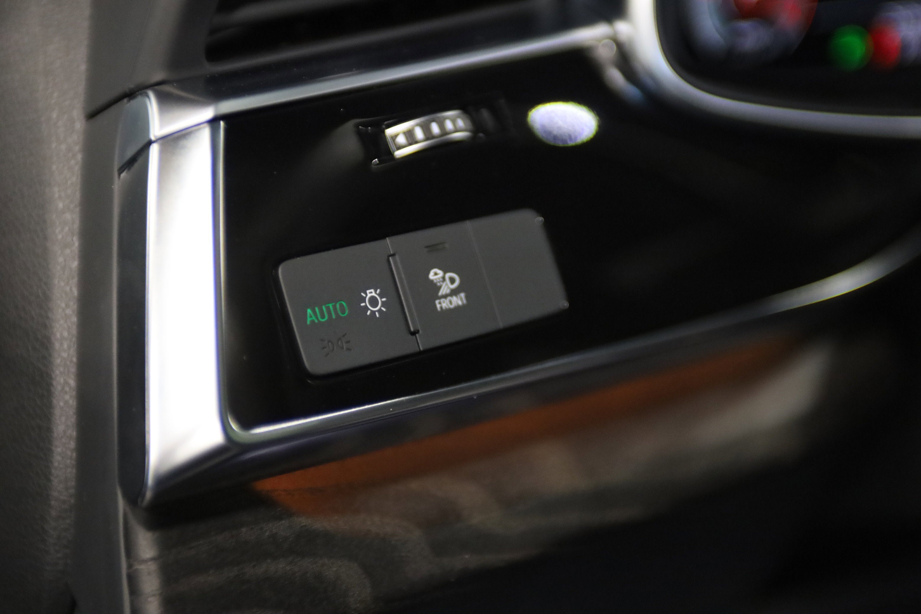 2023 Audi Q8 Premium Plus