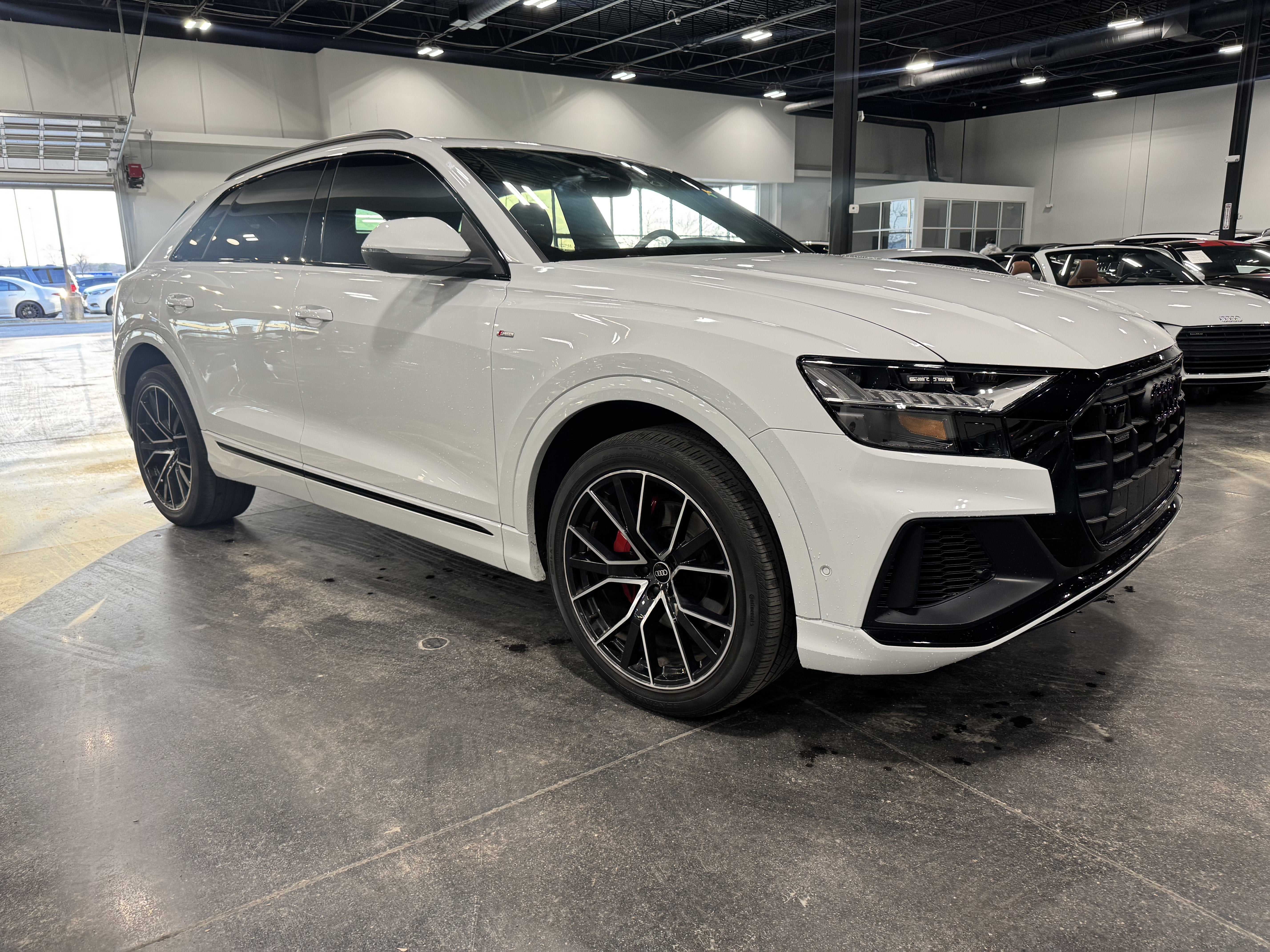 2022 Audi Q8 Premium Plus