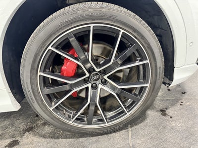 2022 Audi Q8 Premium Plus