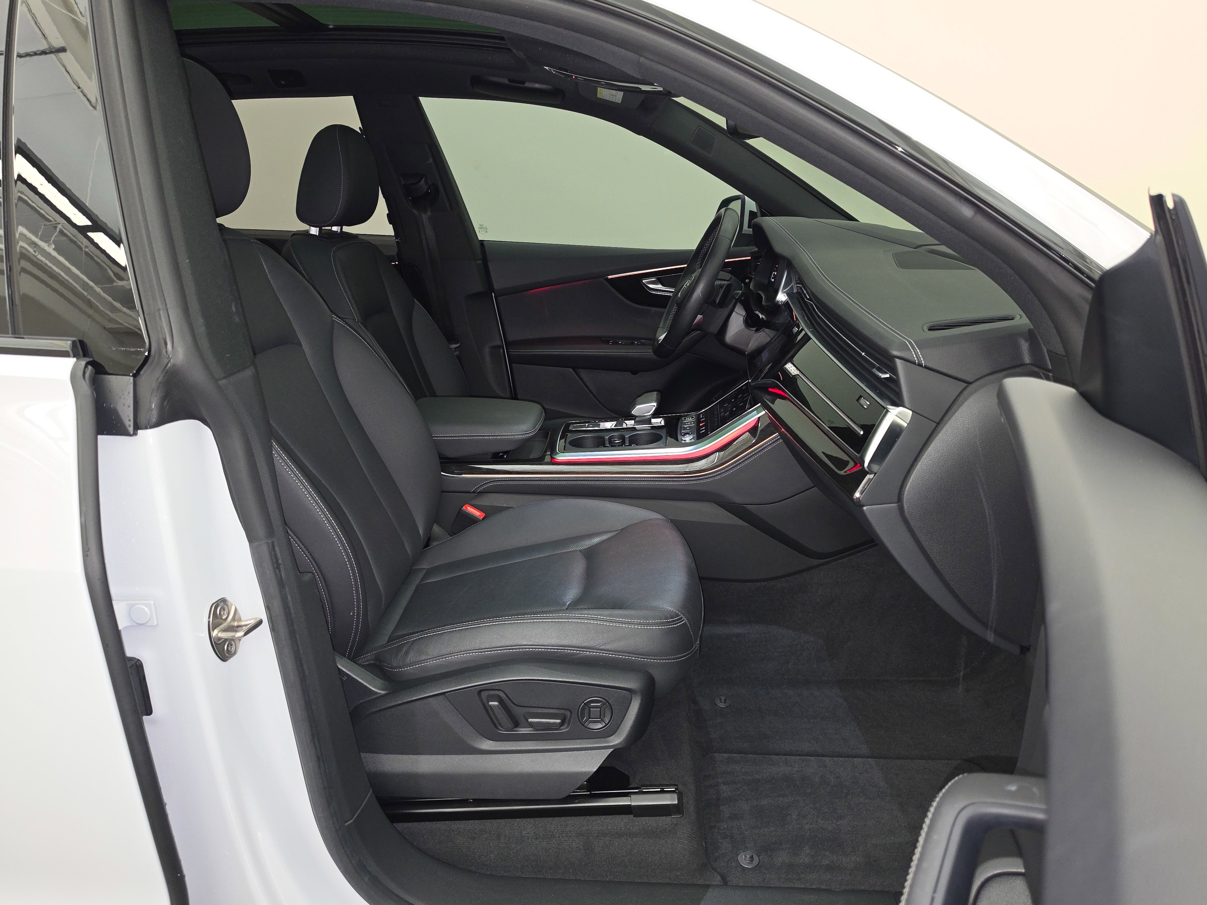 2023 Audi Q8 Prestige