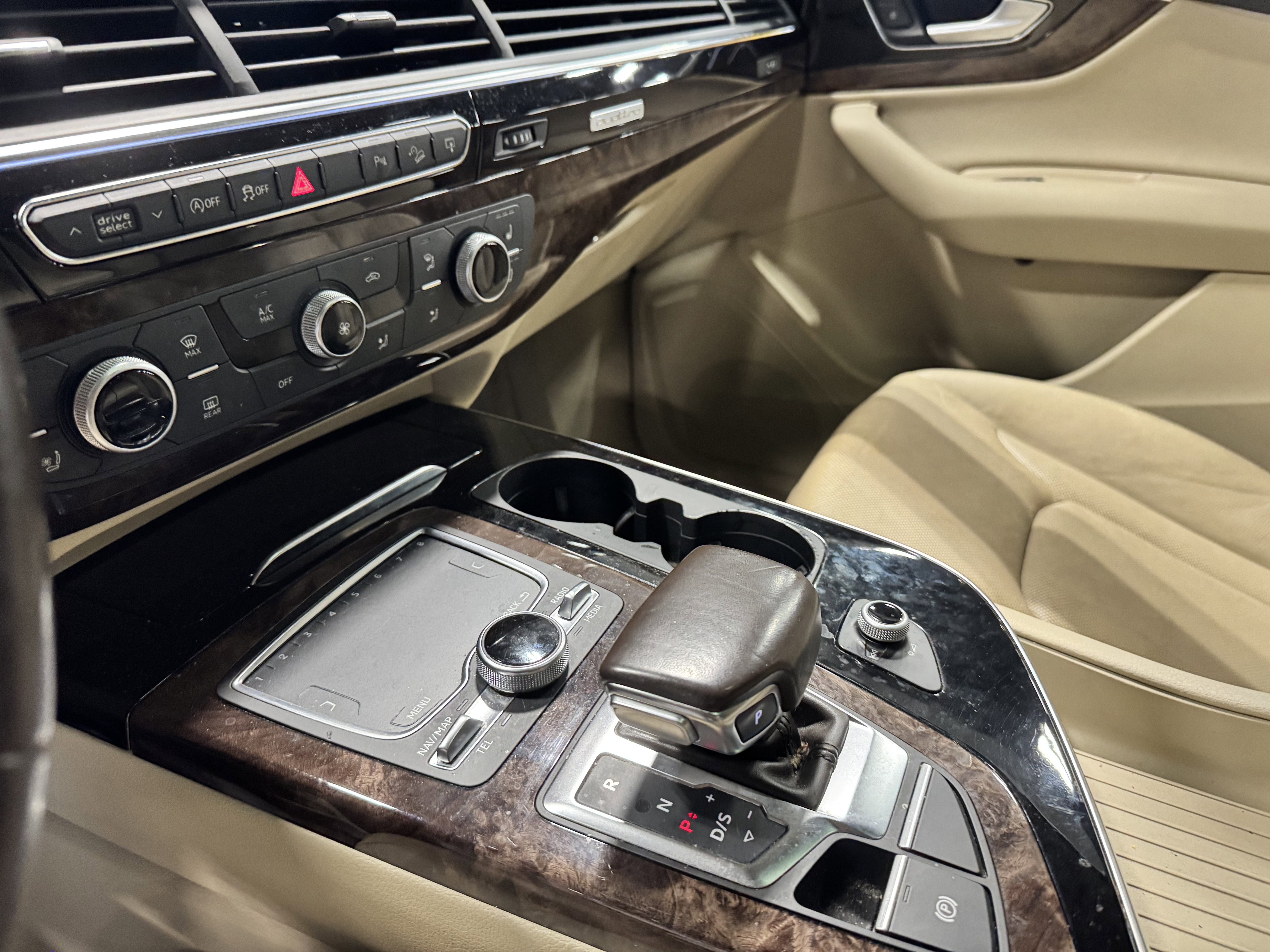 2017 Audi Q7 Premium Plus