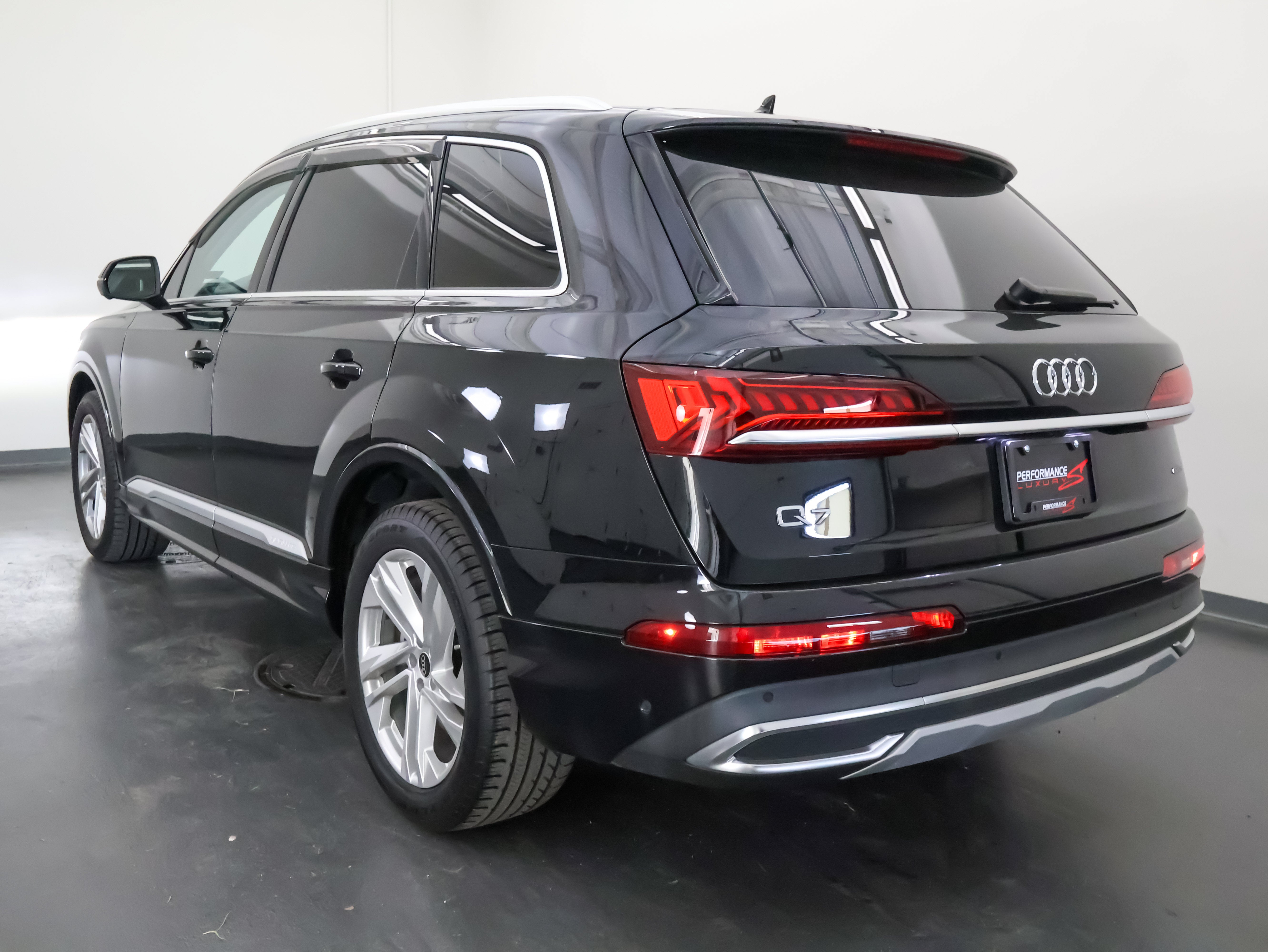 2023 Audi Q7 Premium Plus