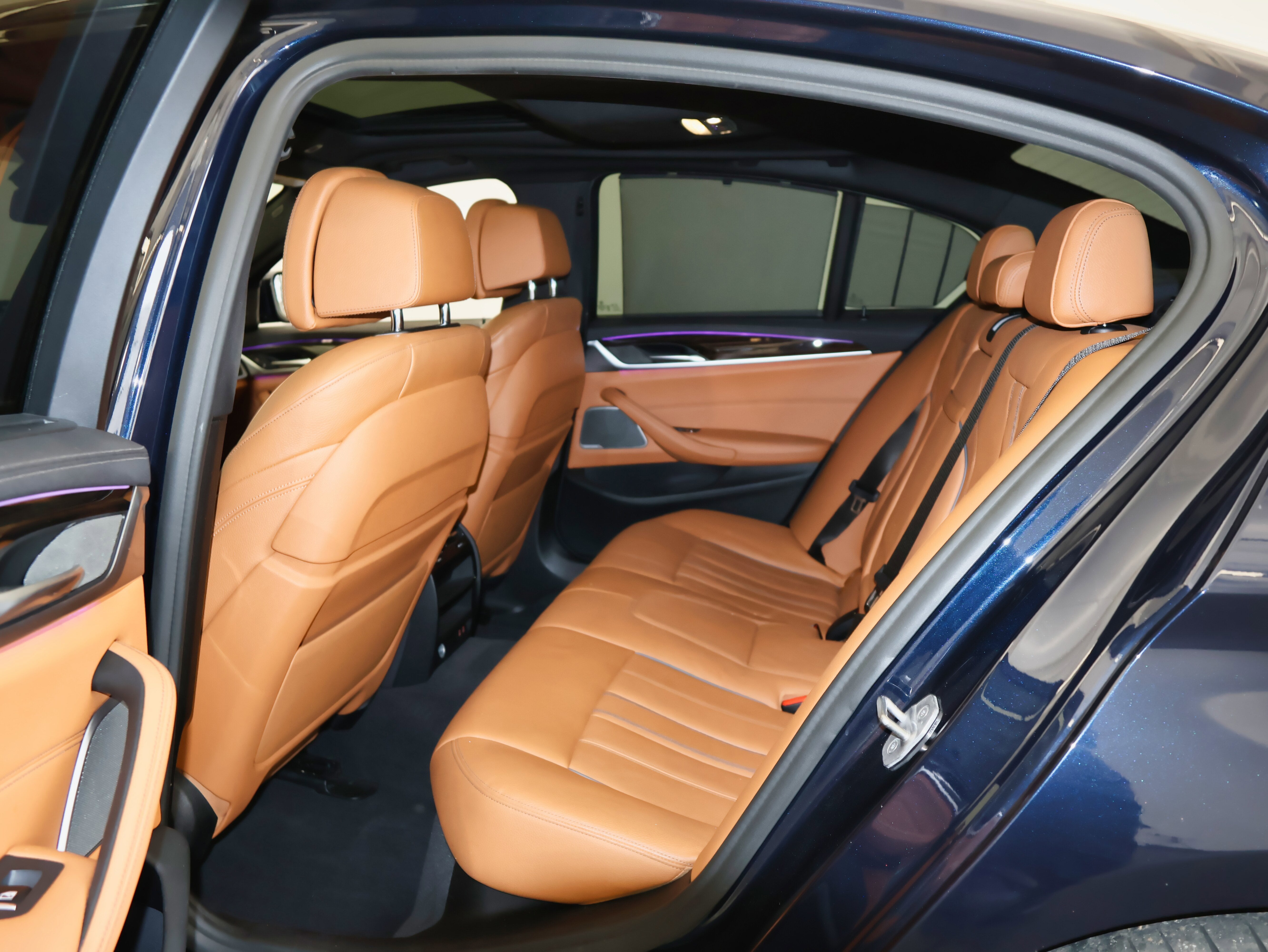 2021 BMW 5 Series M550i xDrive