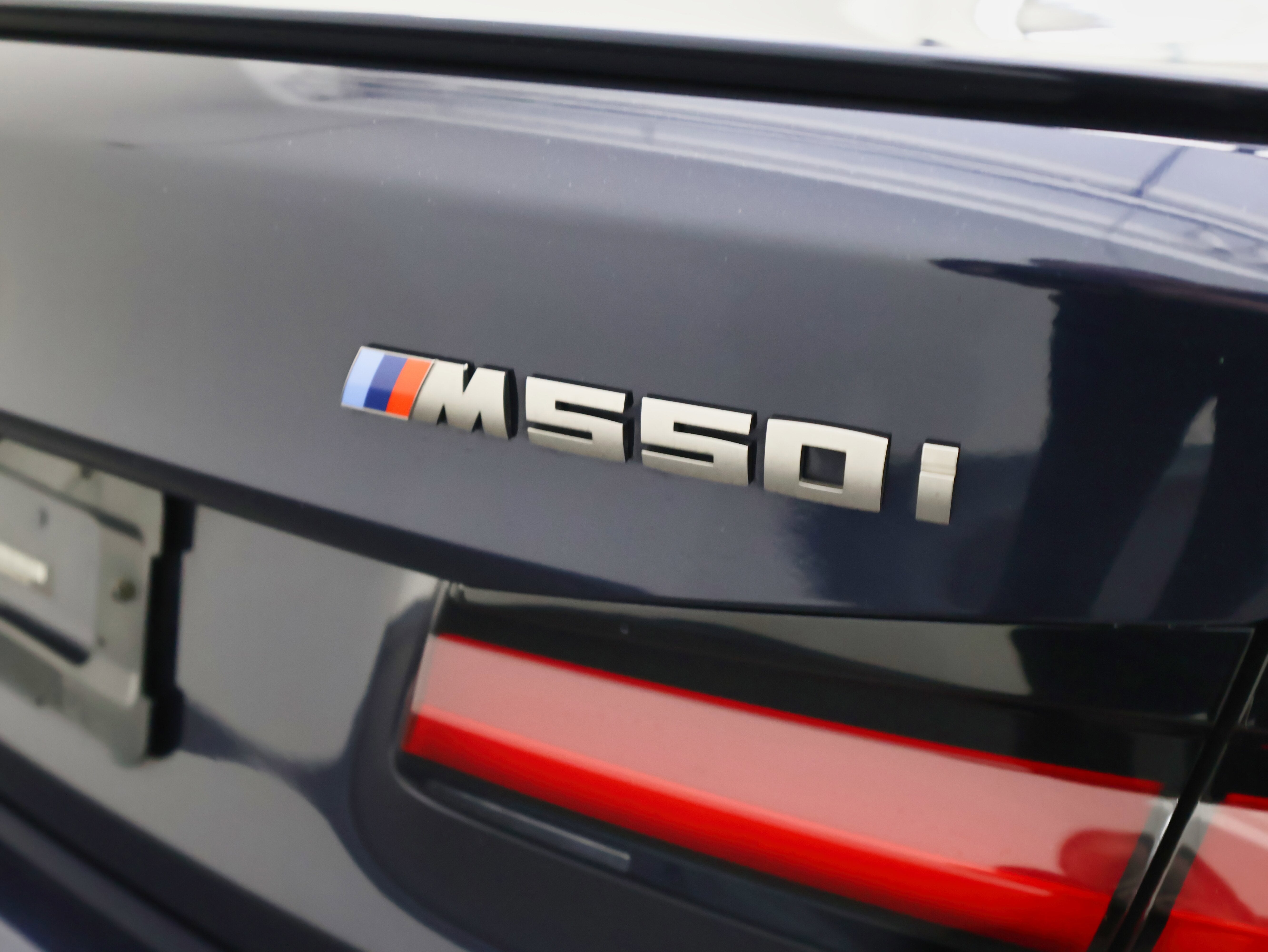 2021 BMW 5 Series M550i xDrive