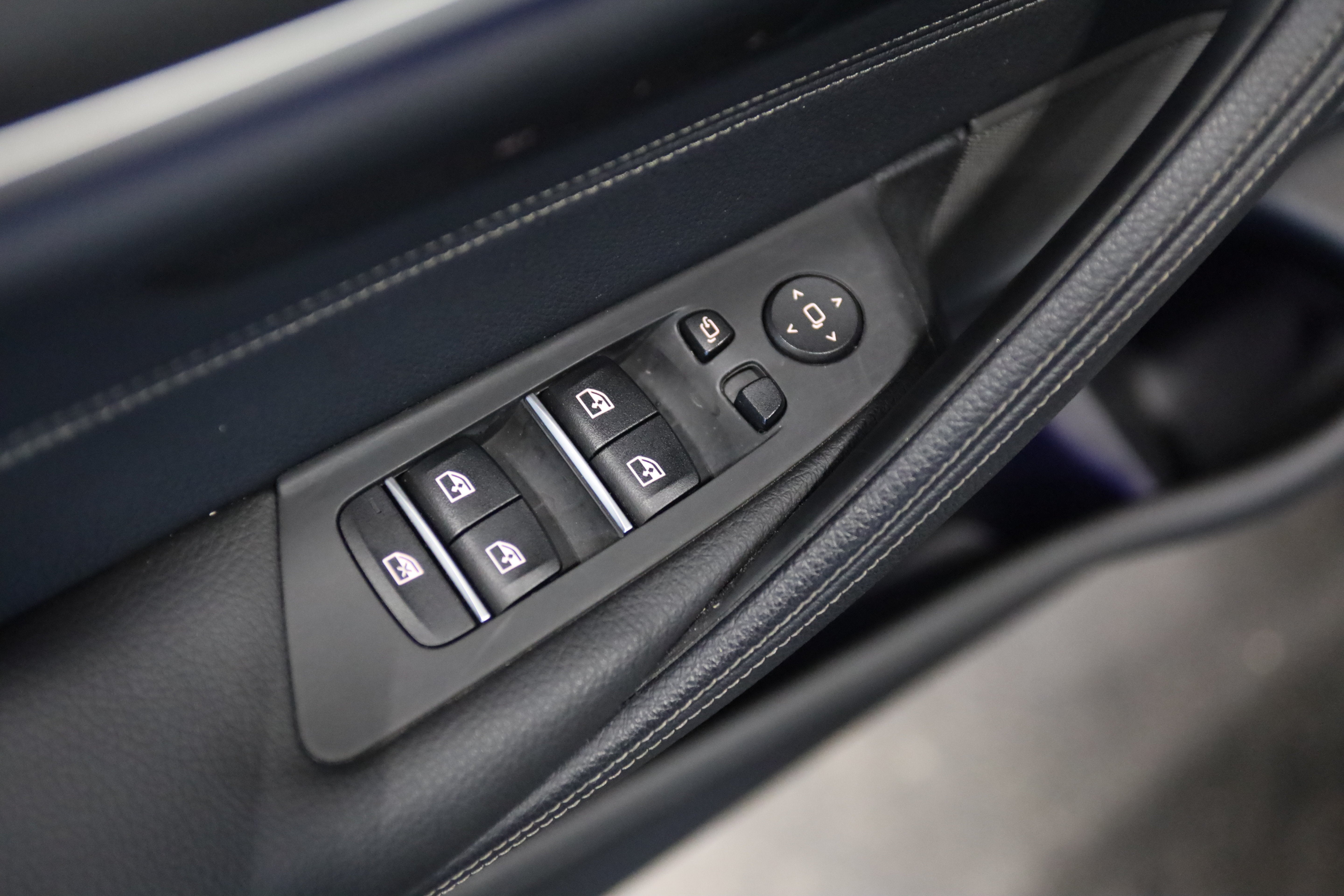 2022 BMW 5 Series M550i xDrive