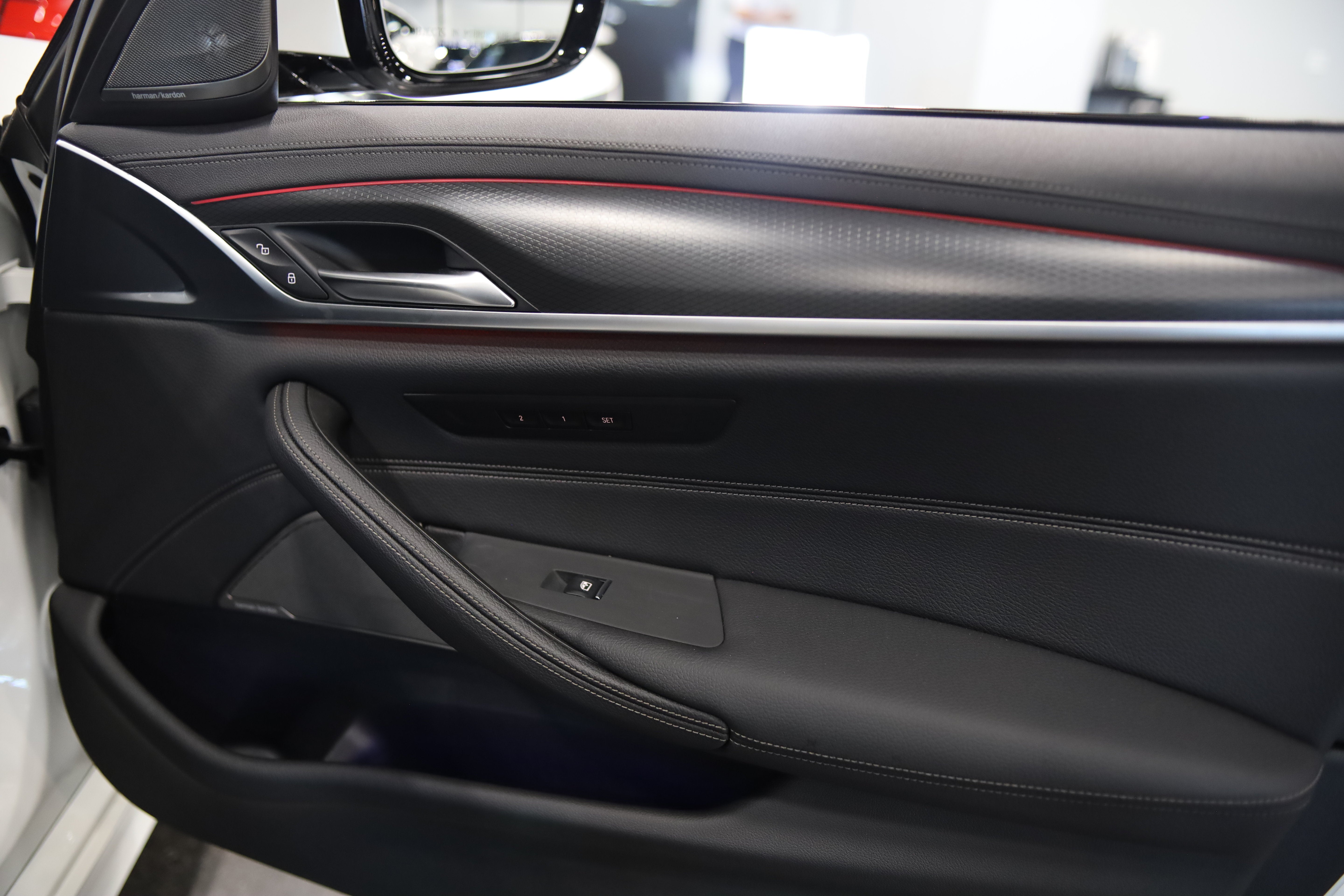 2022 BMW 5 Series M550i xDrive