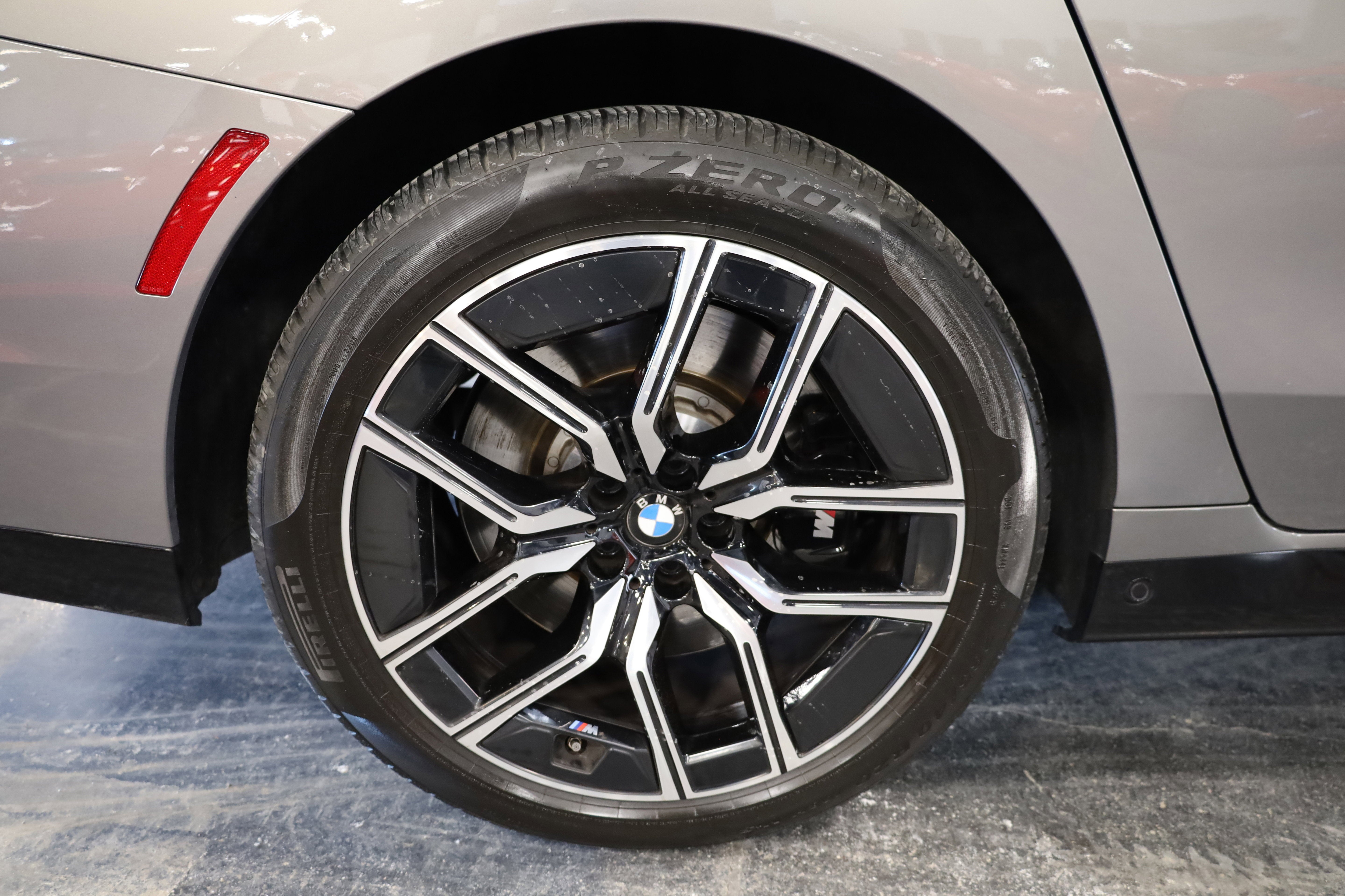 2023 BMW 7 Series 760i xDrive